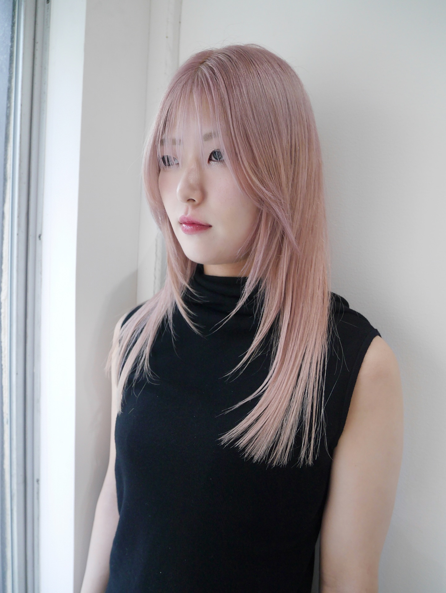 Soft Pink Blunt Bob with Subtle Layers