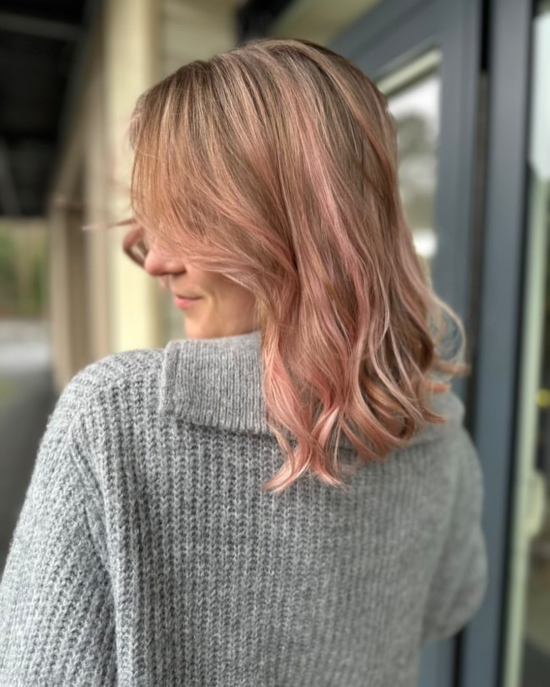 Textured-Blonde-Bob-with-Rose-Gold-Hues