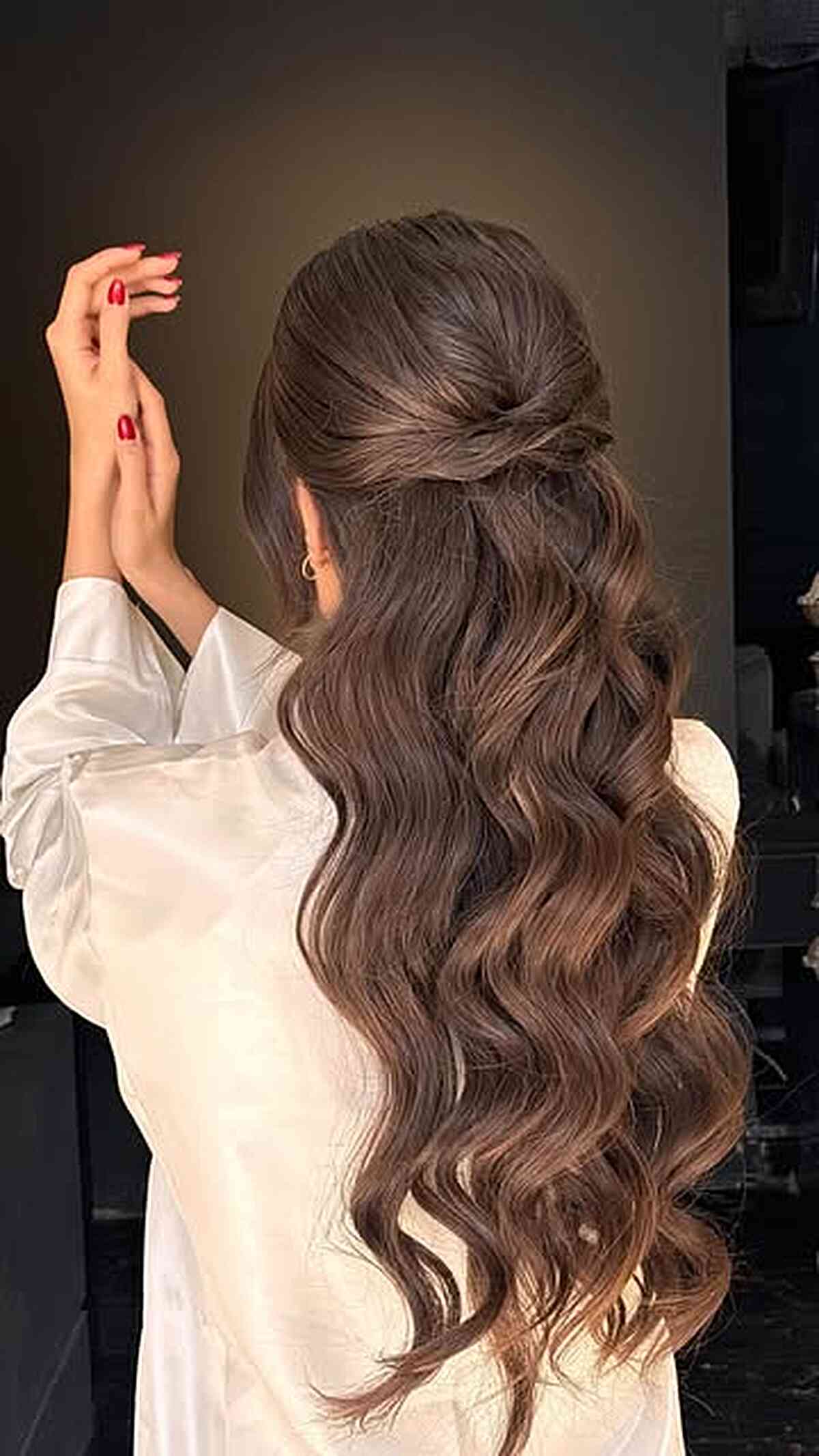 Elegant Half-Up Soft Waves