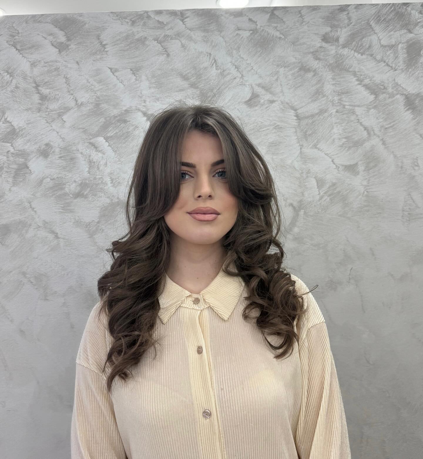 Luxurious Chestnut Waves with Soft Ends