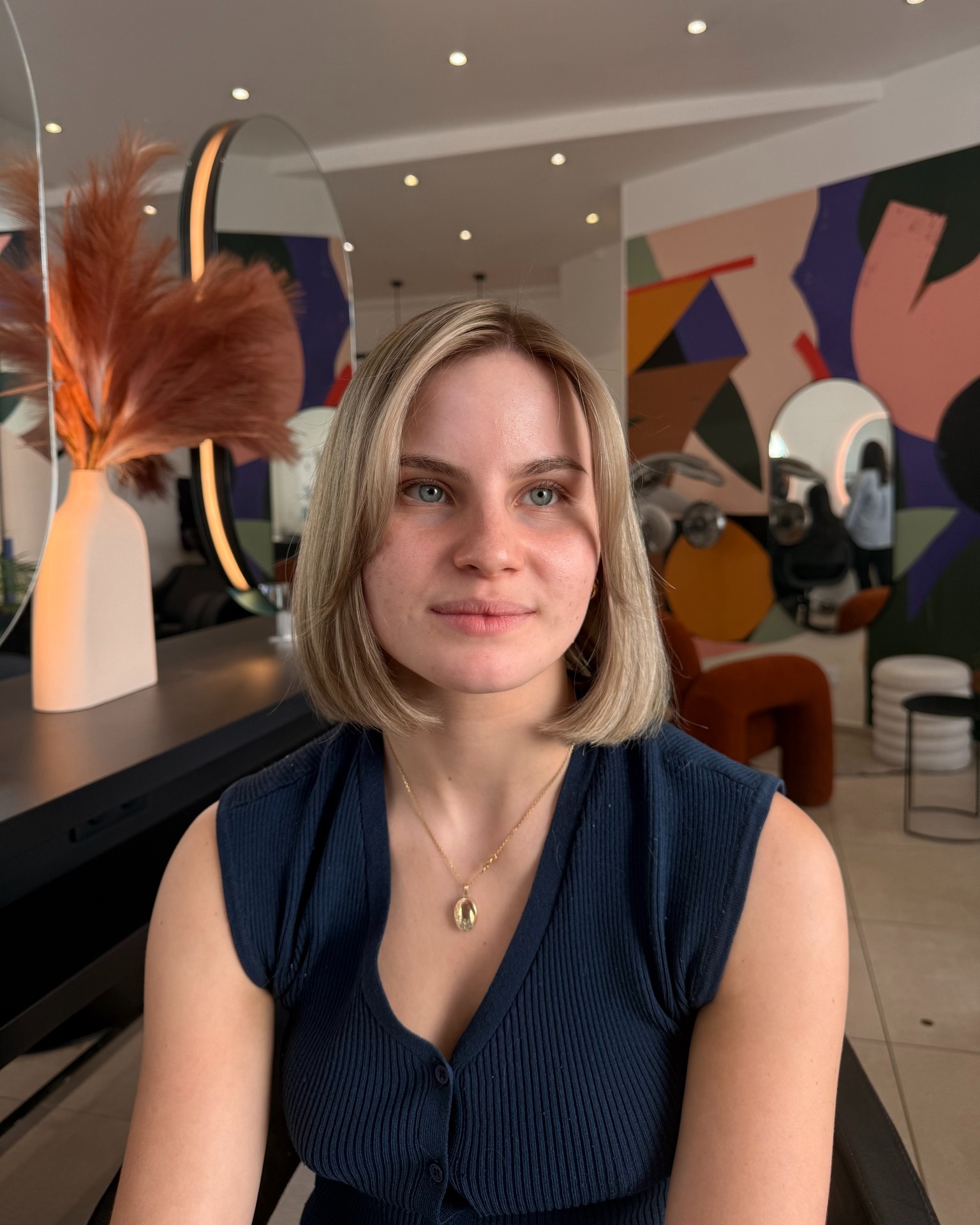 Sleek Blonde Bob with Graduated Layers