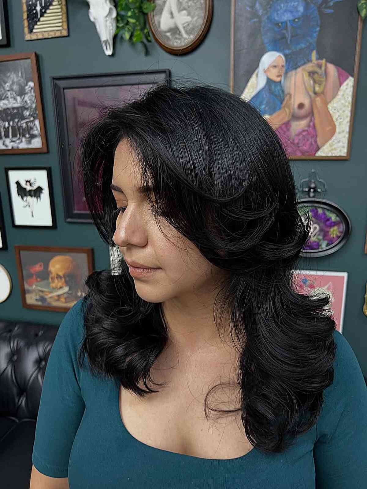 Stylish Medium Layered Haircut with Soft Waves