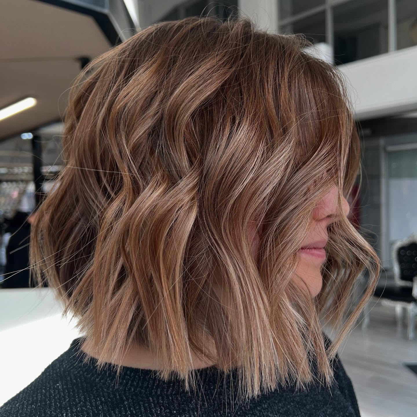 Textured Wavy Lob with Sun-Kissed Highlights