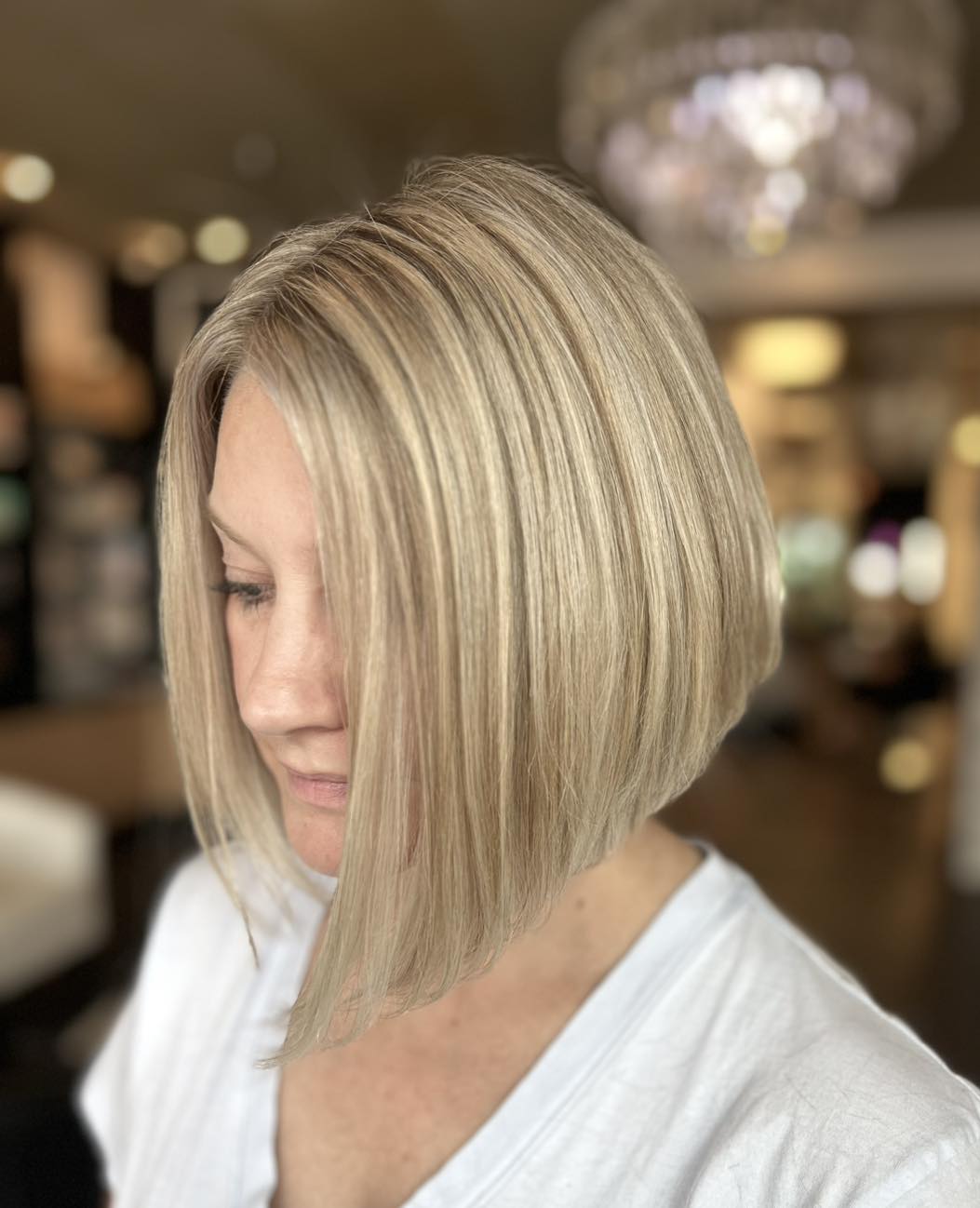 Chic Blunt Bob with Creamy Blonde Balayage