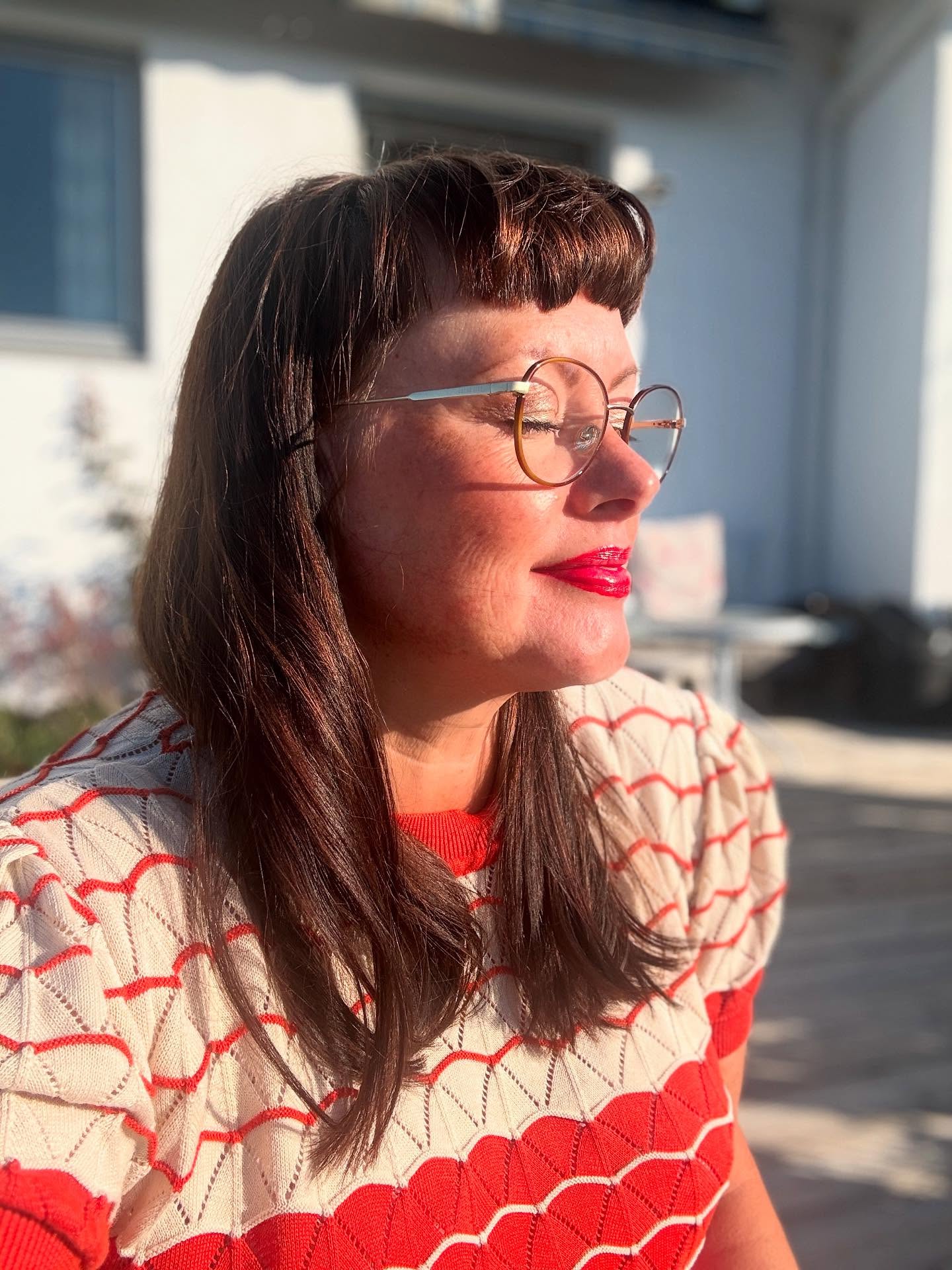 Chic Chestnut Bob with Opaque Bangs
