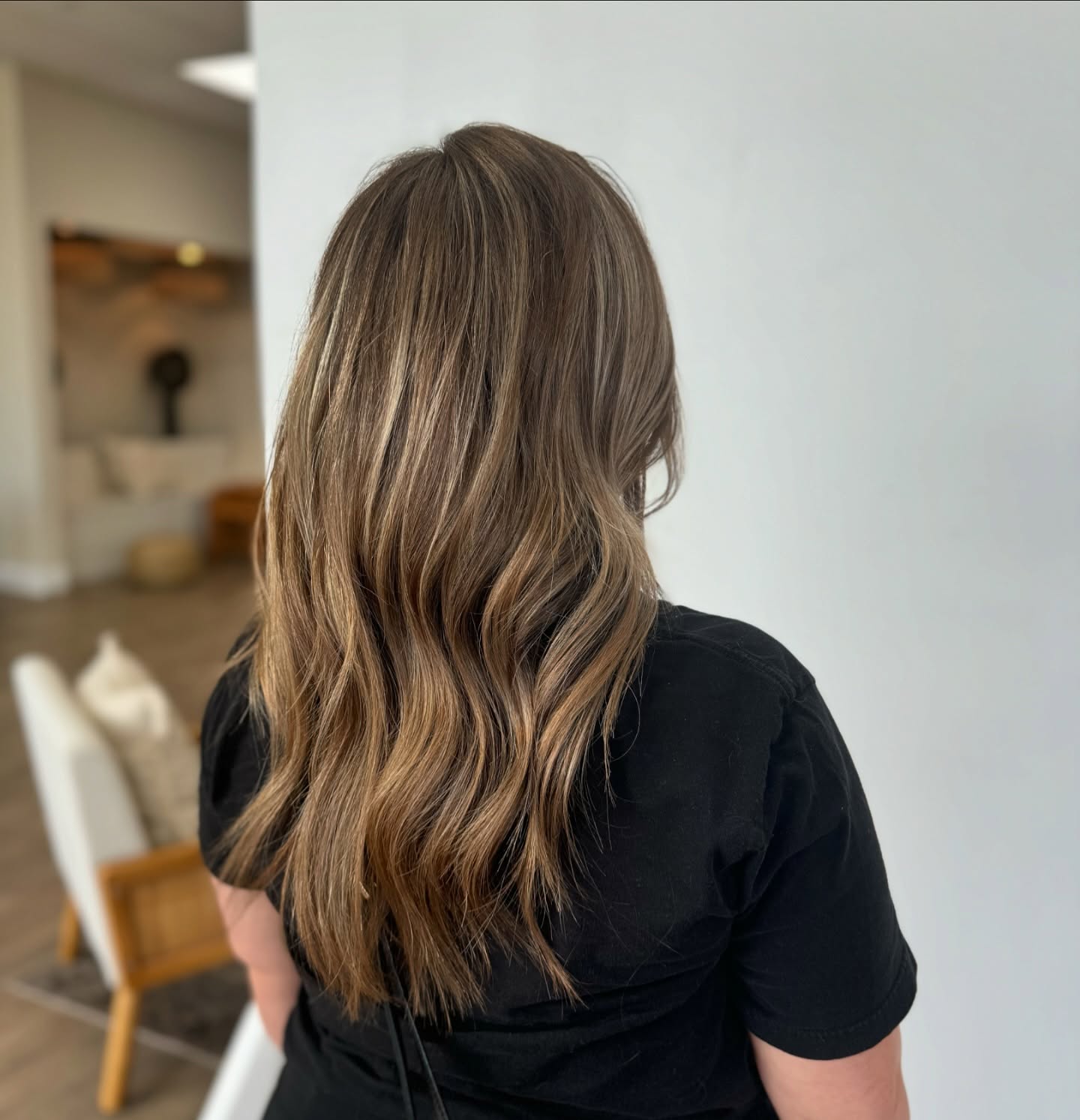 Classic Long Layered Waves with Subtle Highlights