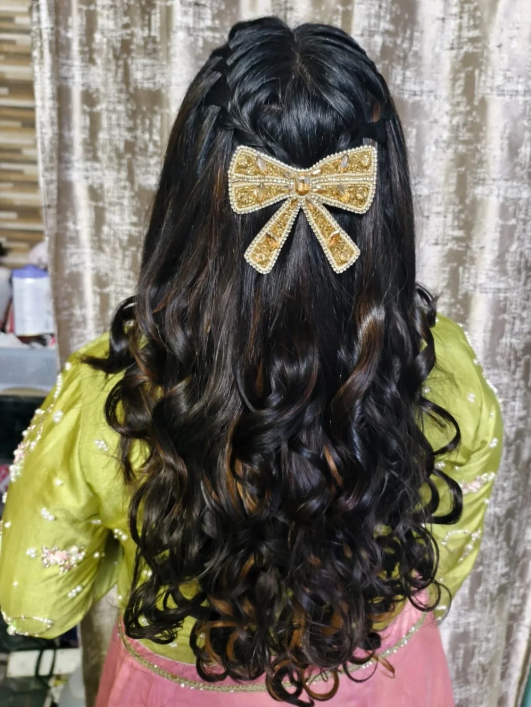 Luxurious Deep Waves with Sparkling Bow Accessory