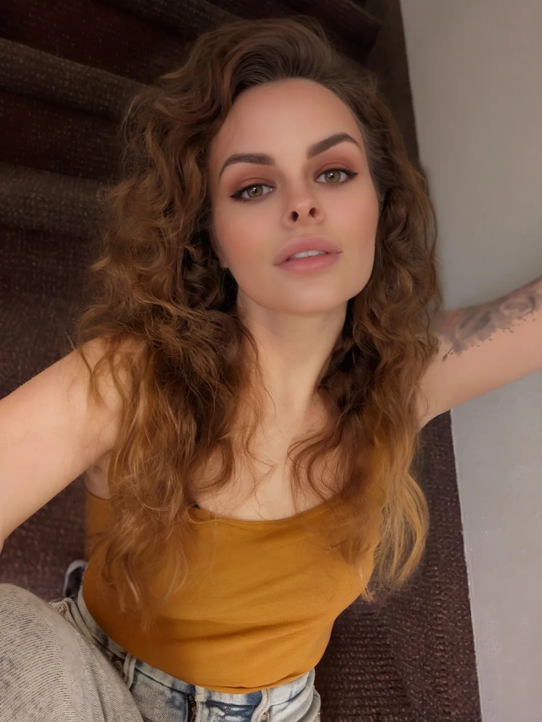 Natural Cascade of Caramel Waves