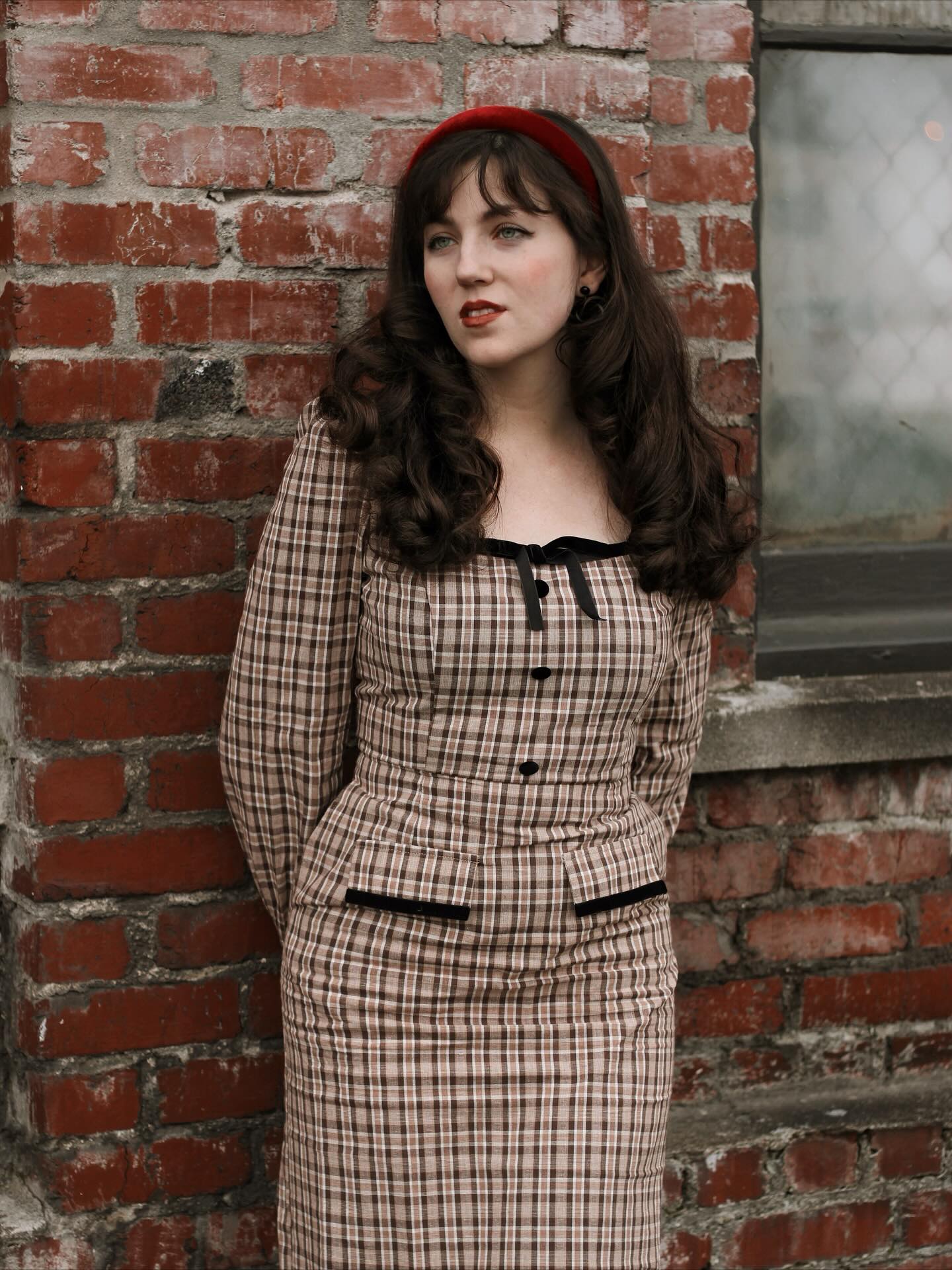 Soft Chestnut Waves with Red Beret Accents