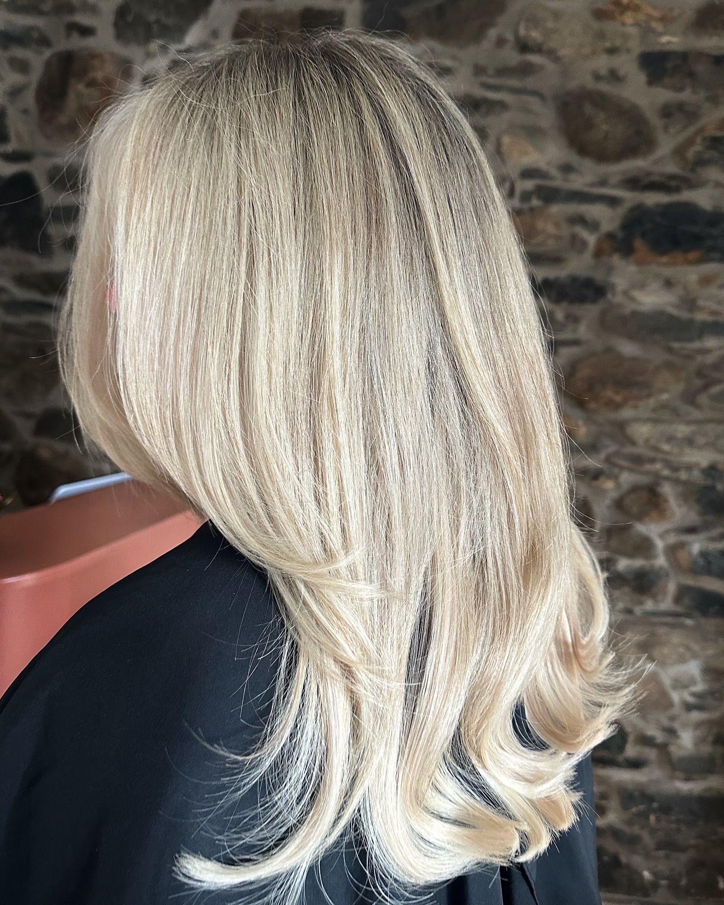 Softly Layered Blonde Waves