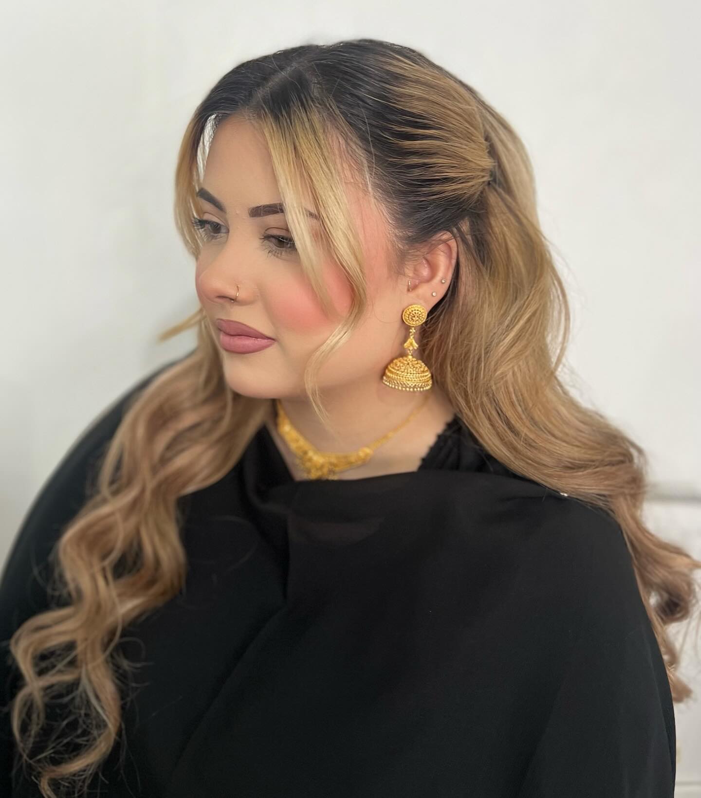 Victorian-Inspired Cascading Golden Waves