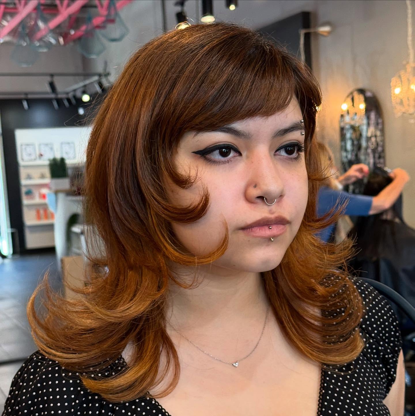 Autumn-Inspired Caramel Tresses with a Rolling Side Fringe