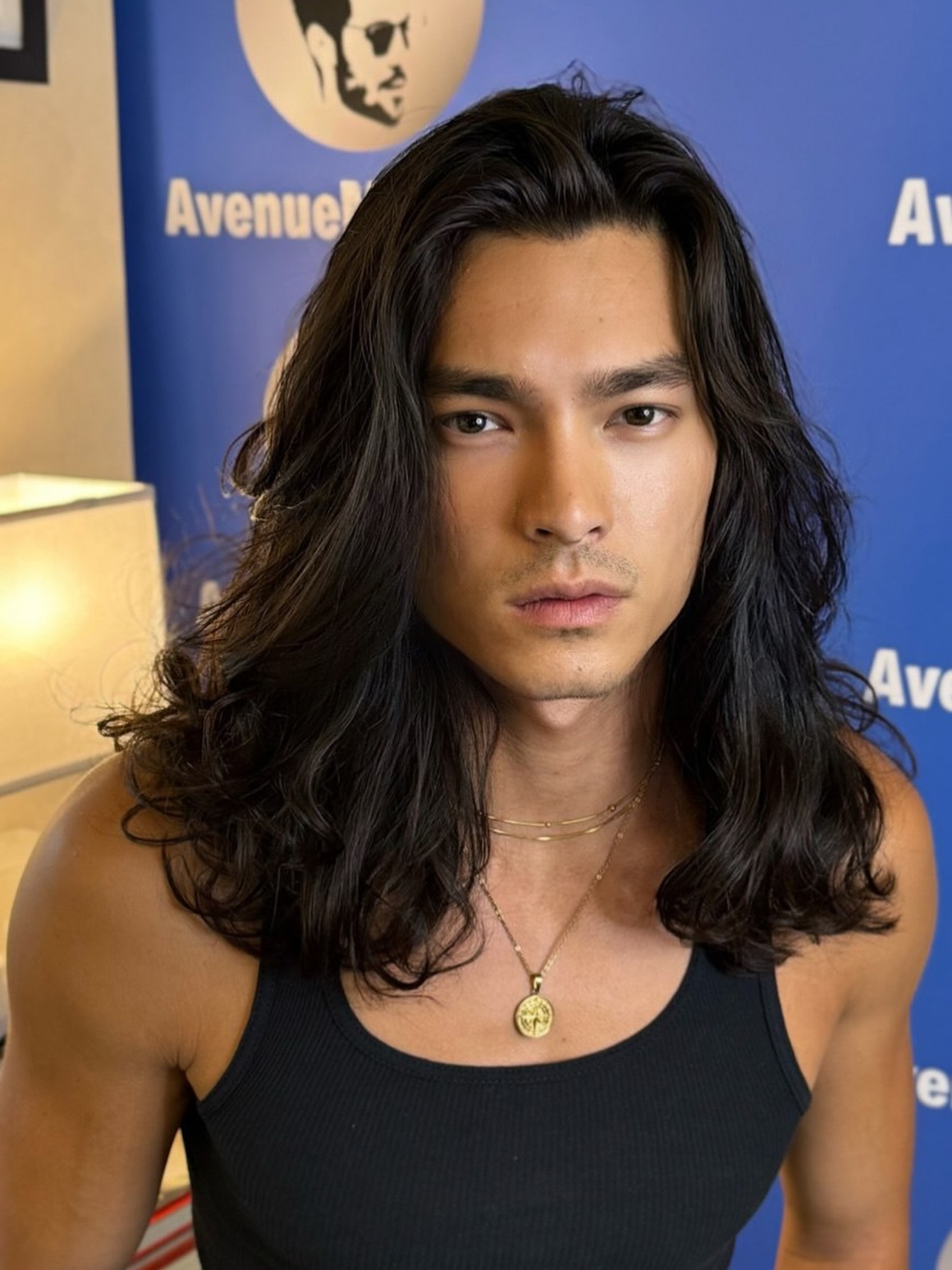 Luxuriously Thick Raven Waves with Mid-Length Cut