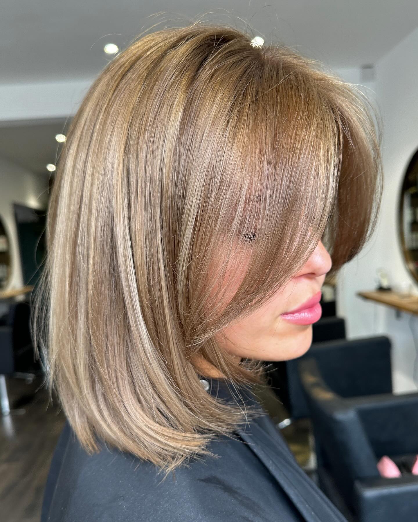 Modern Bronde Lob with Soft Face-Framing Layers