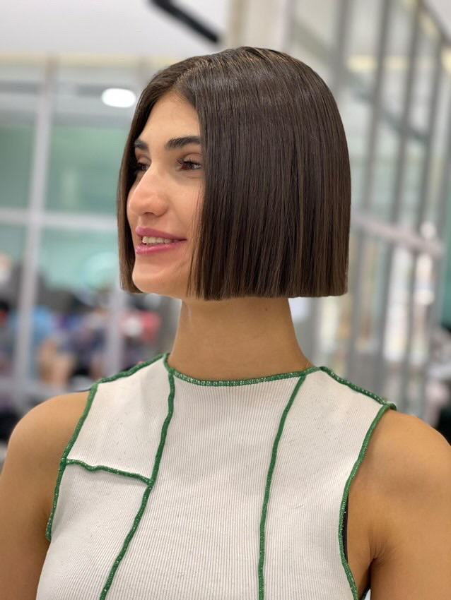 Modern Sleek Brunette Bob with Precision Cut