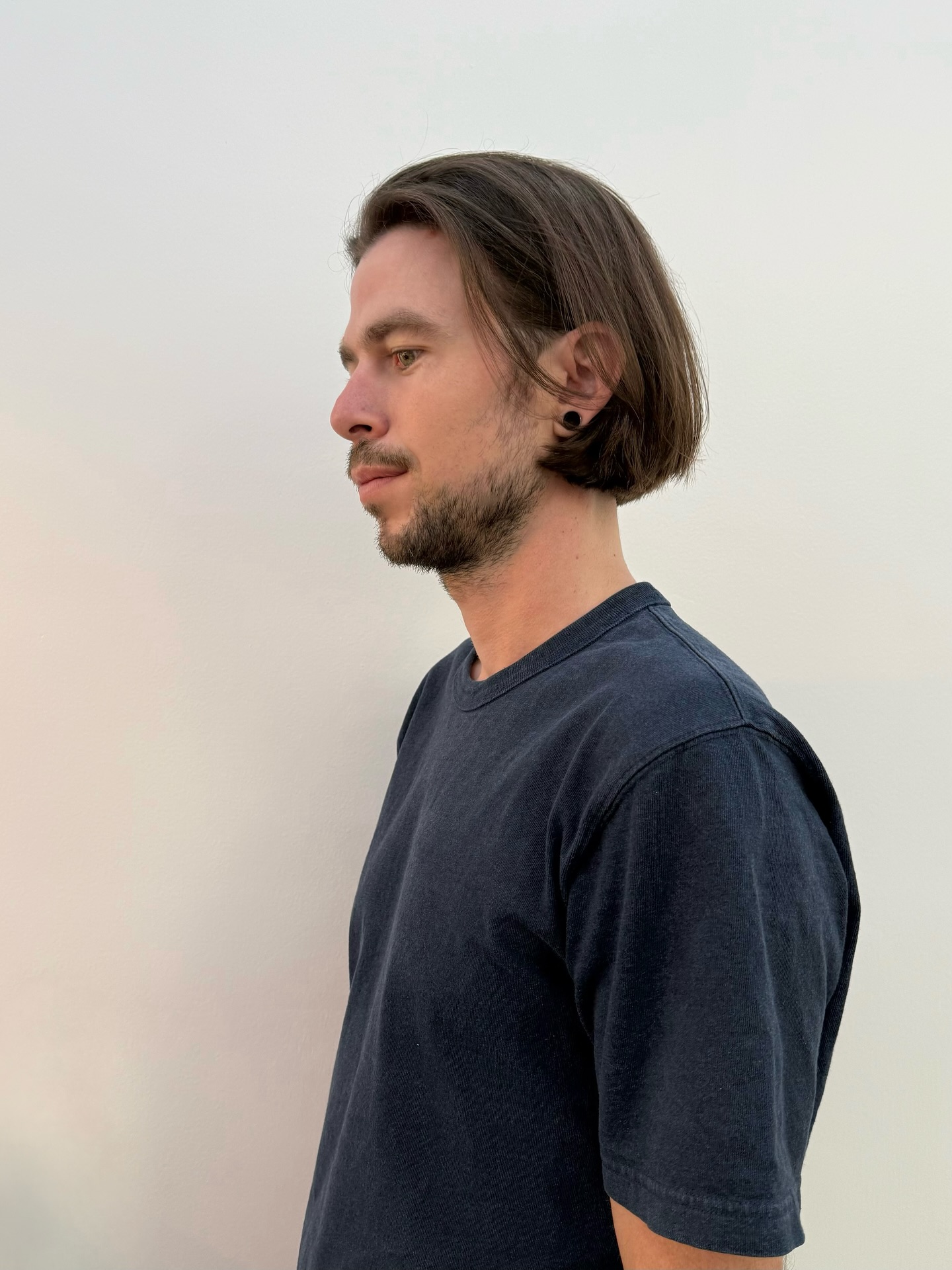 Refined Medium-Length Layer with Subtle Taper