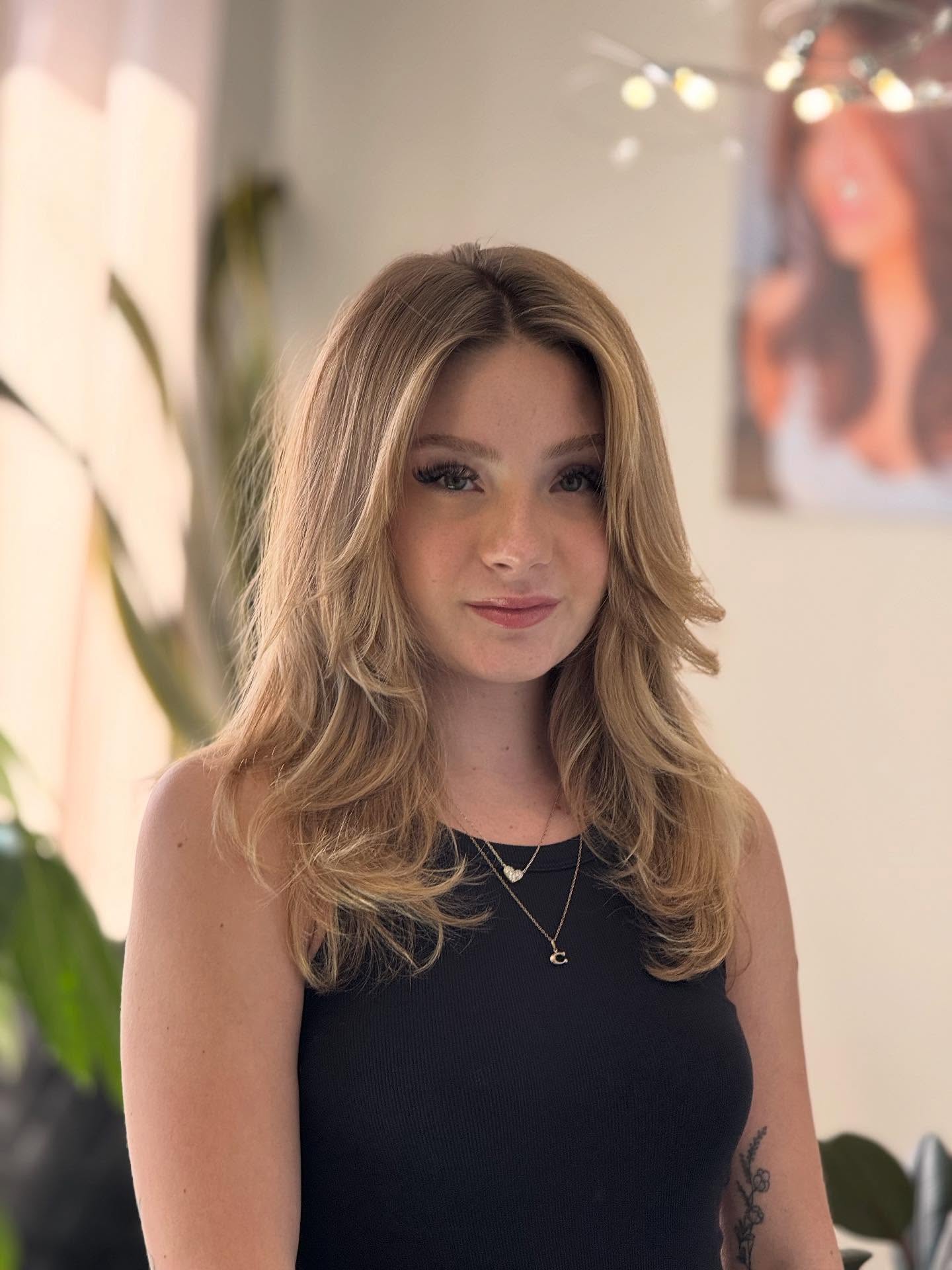 Soft Waves with Subtle Blonde Highlights