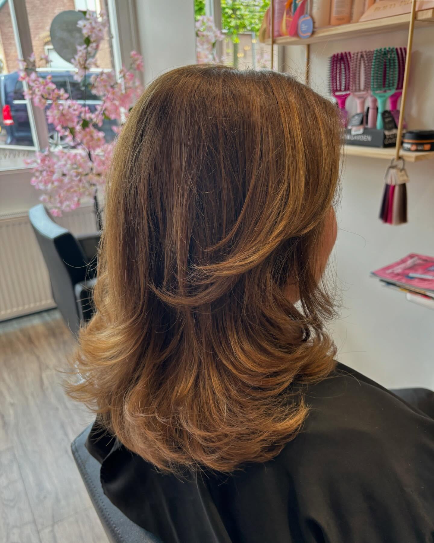 Softly Layered Warm Brown Waves