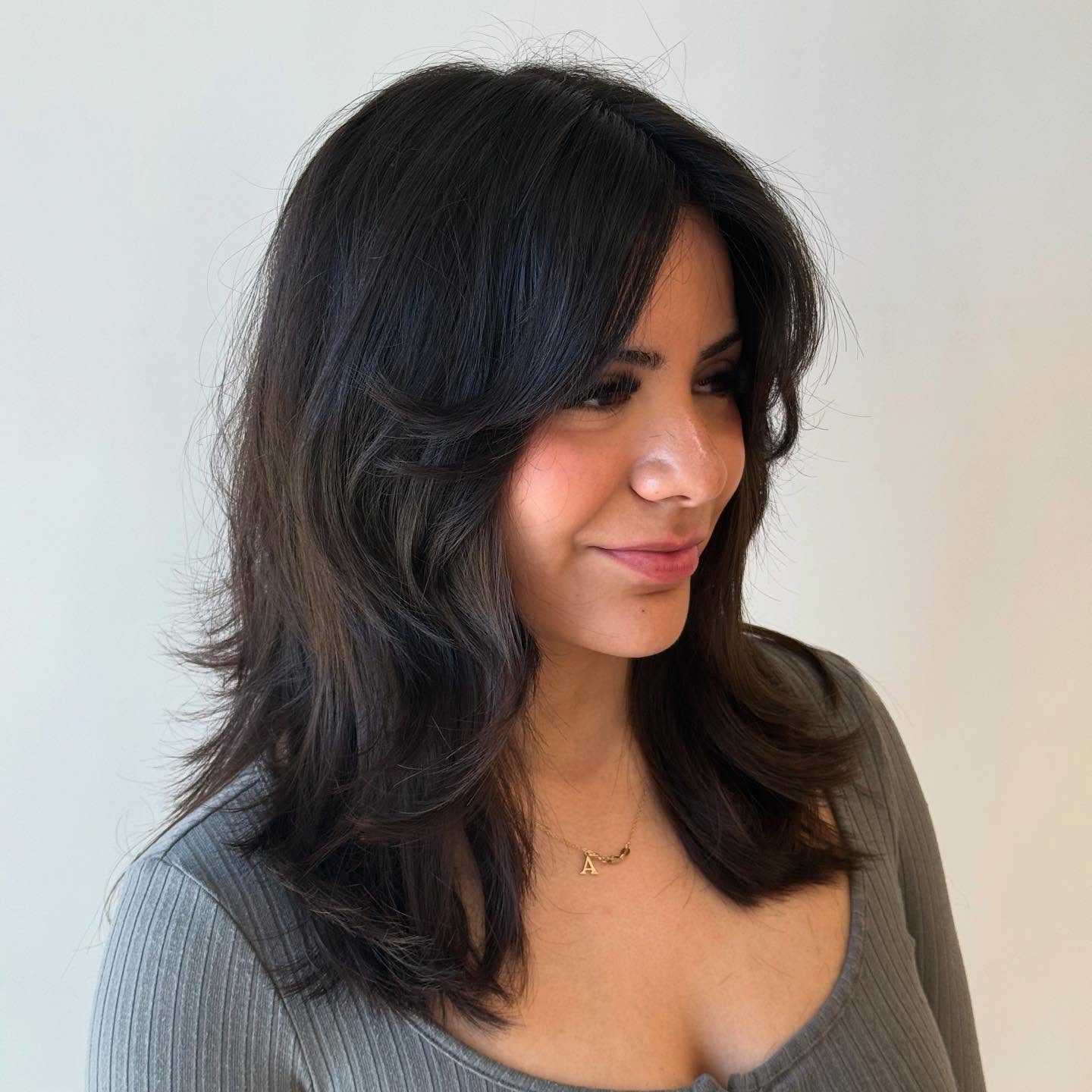 Subtle Balayage with Soft Waves for Oval Faces
