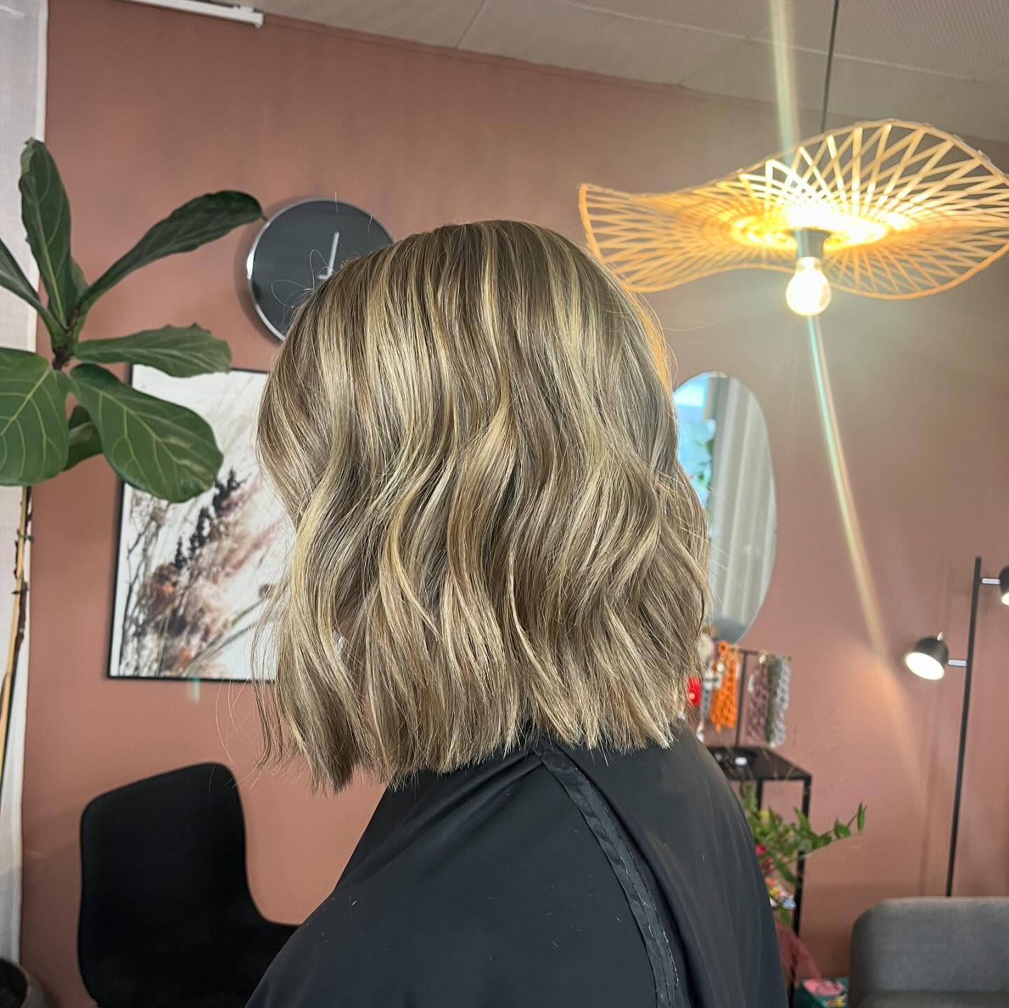 Textured Bronde Lob with Effortless Waves