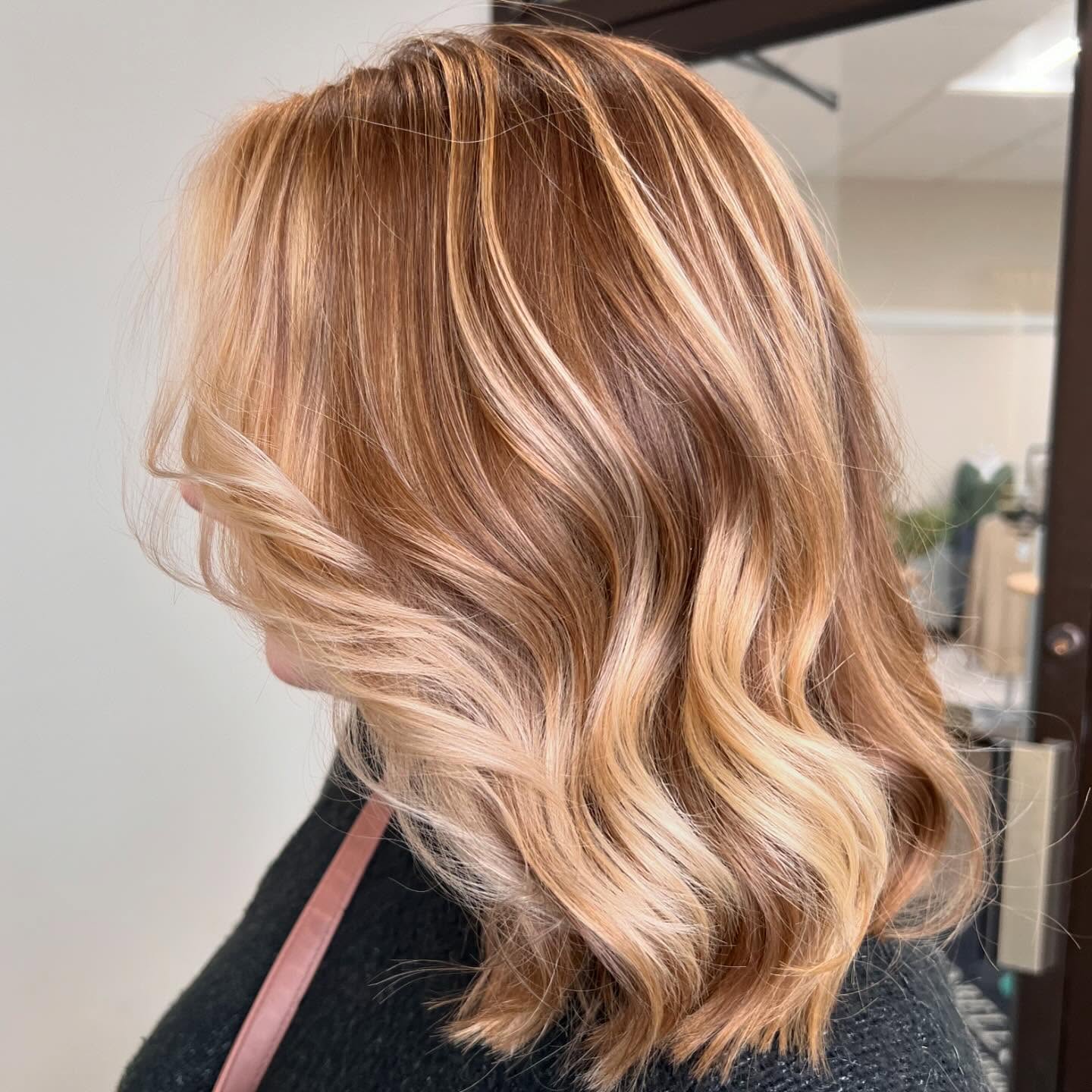 Warm Bronde Lob with Soft, Natural Waves