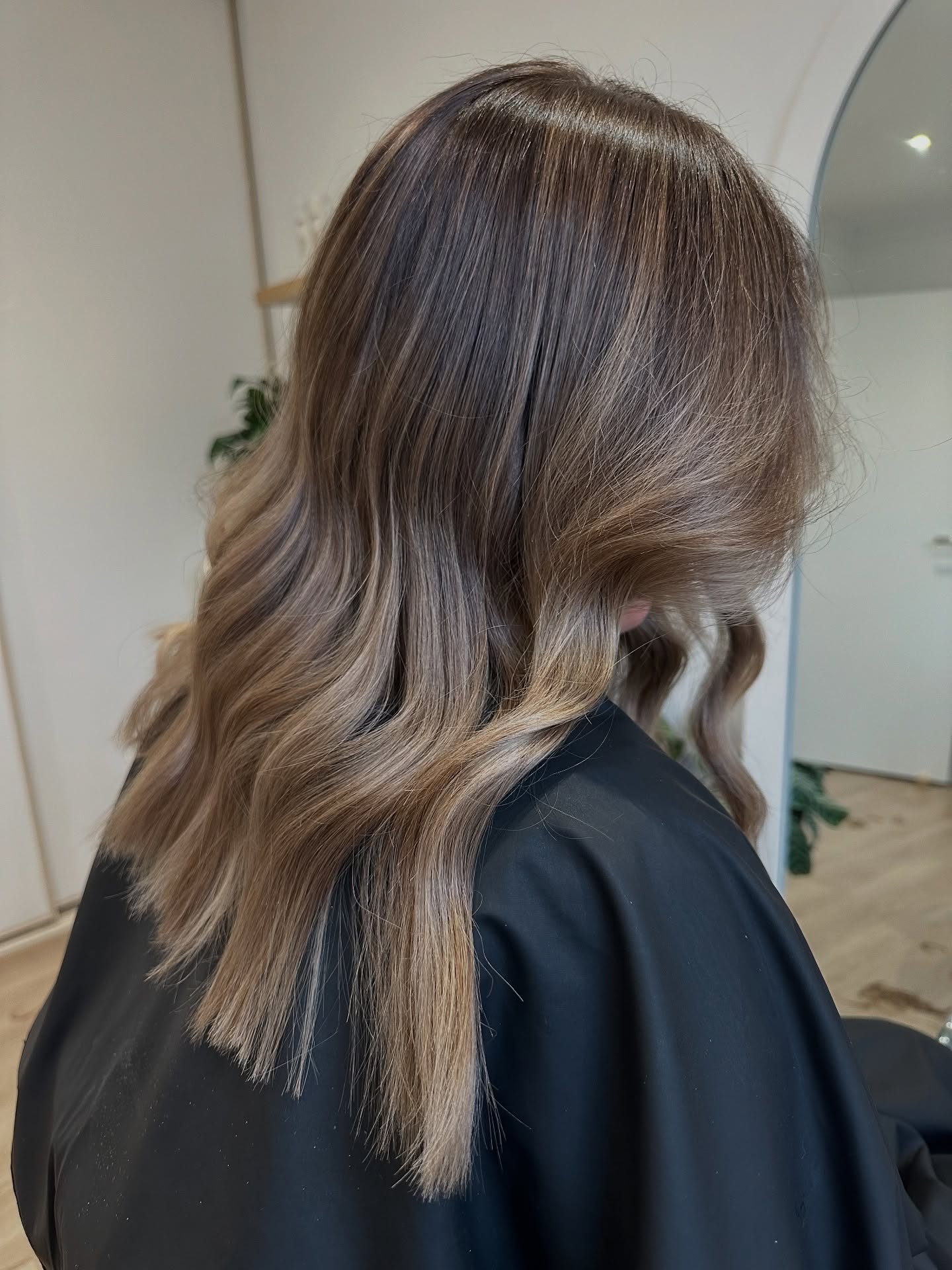 Chic Bronde Waves with Subtle Highlights