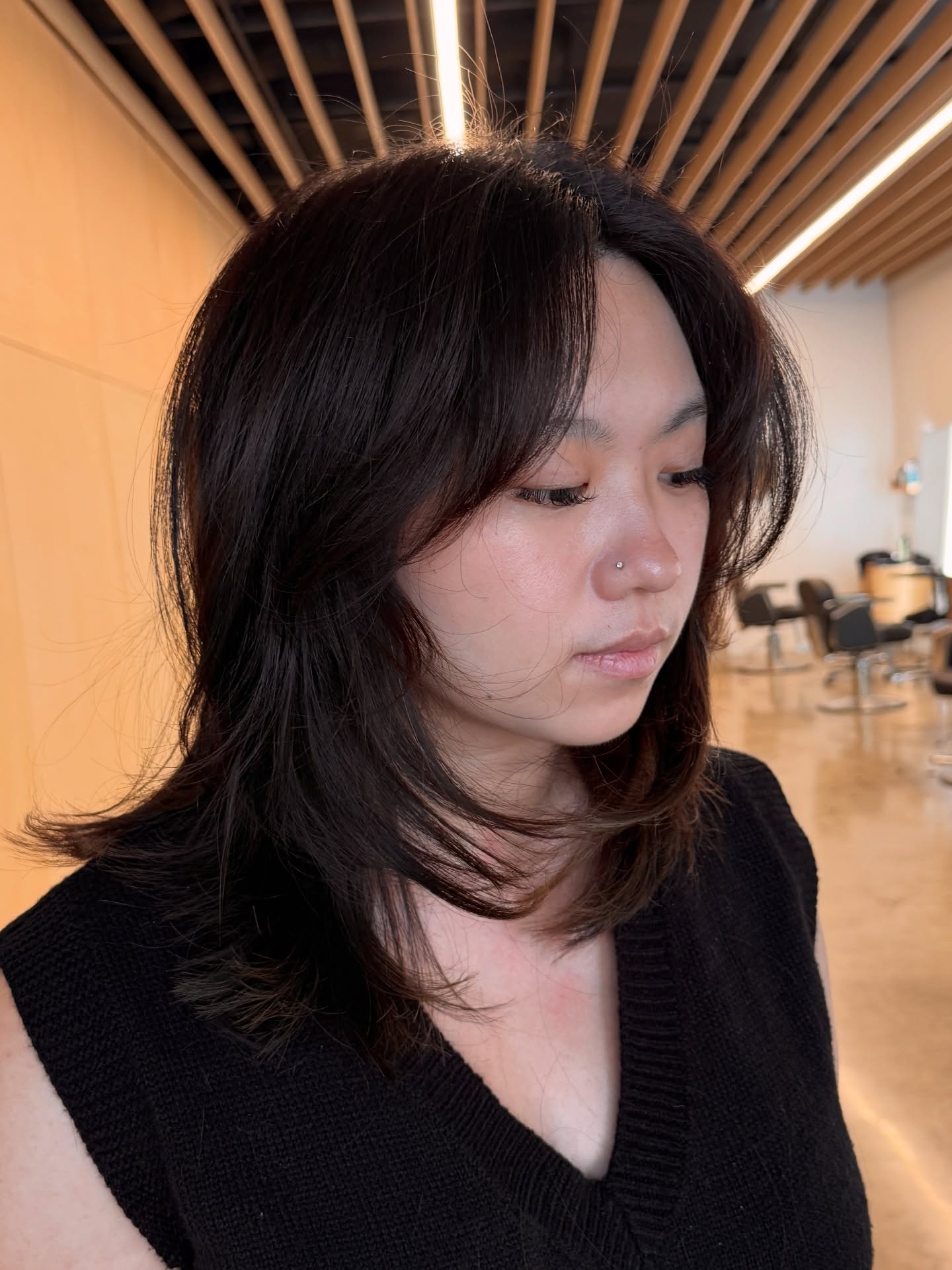 Chic Tousled Waves with Subtle Layers