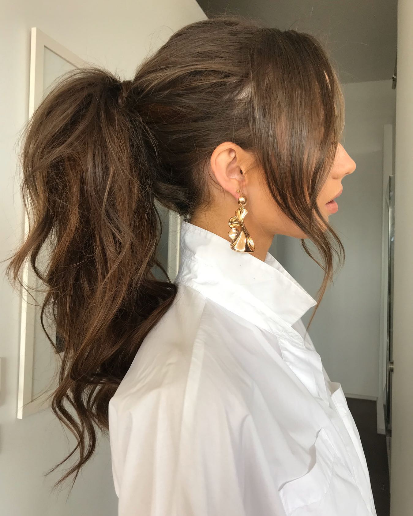 Effortless Brunette Textured Ponytail