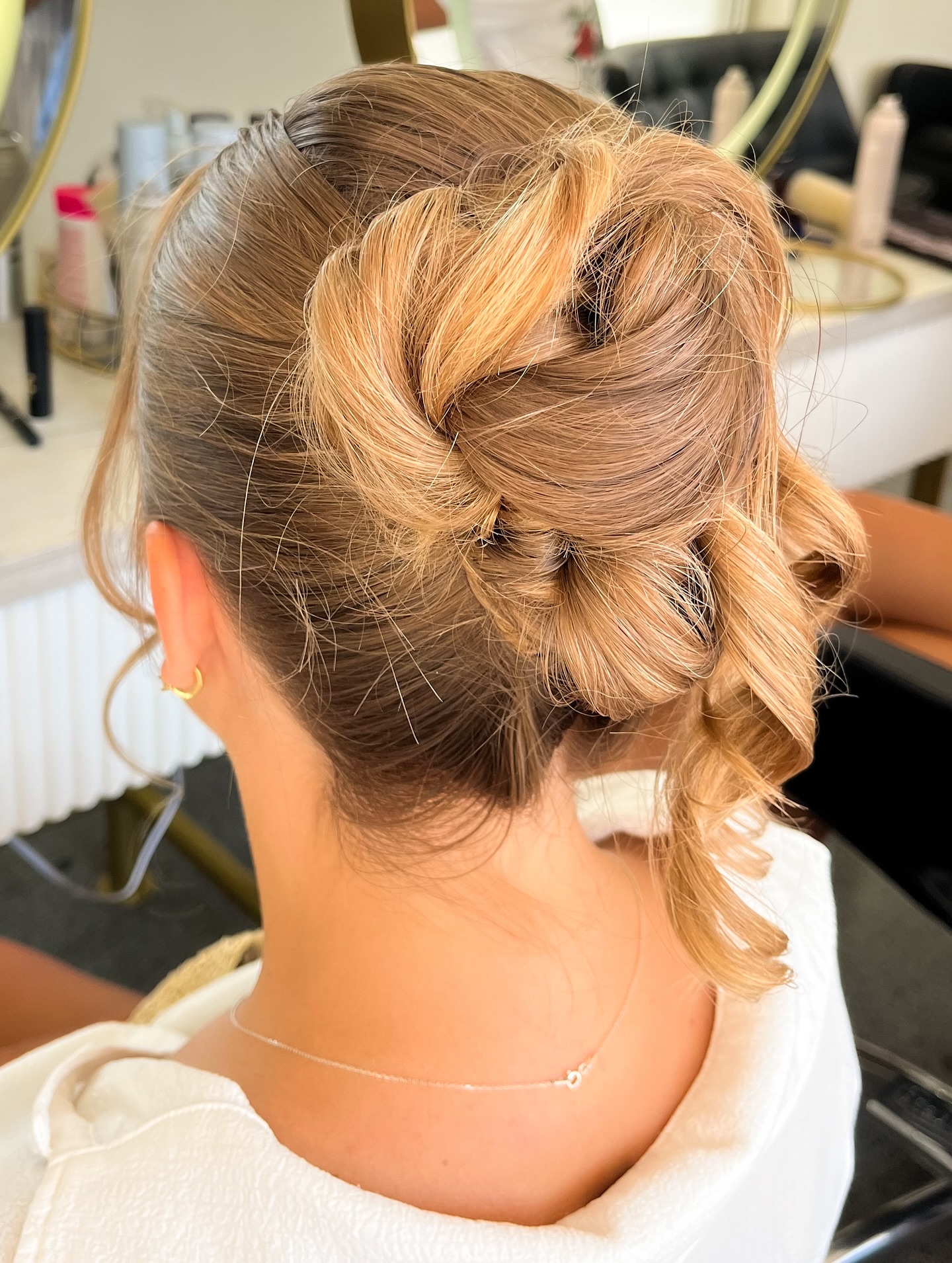 Exquisite Interwoven Braid with Soft Curls
