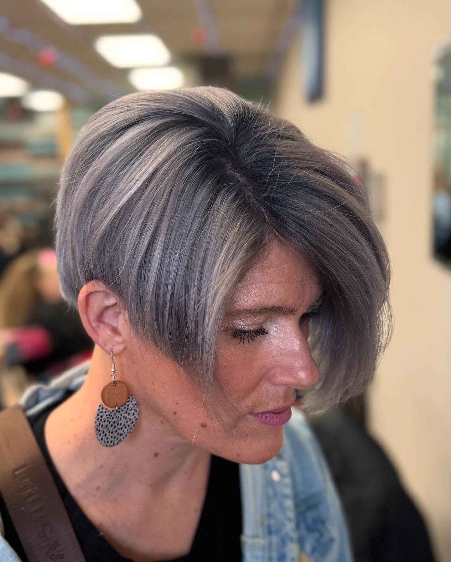 Modern Silver Gradient with Asymmetrical Cut
