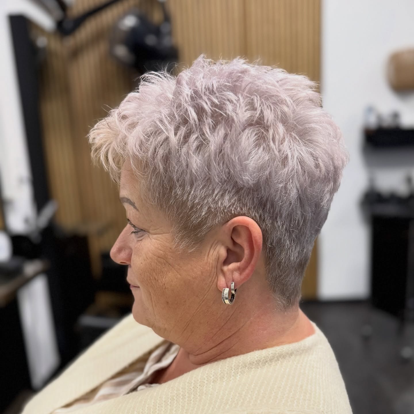 Chic Spiky Silver Pixie with Lilac Undertones