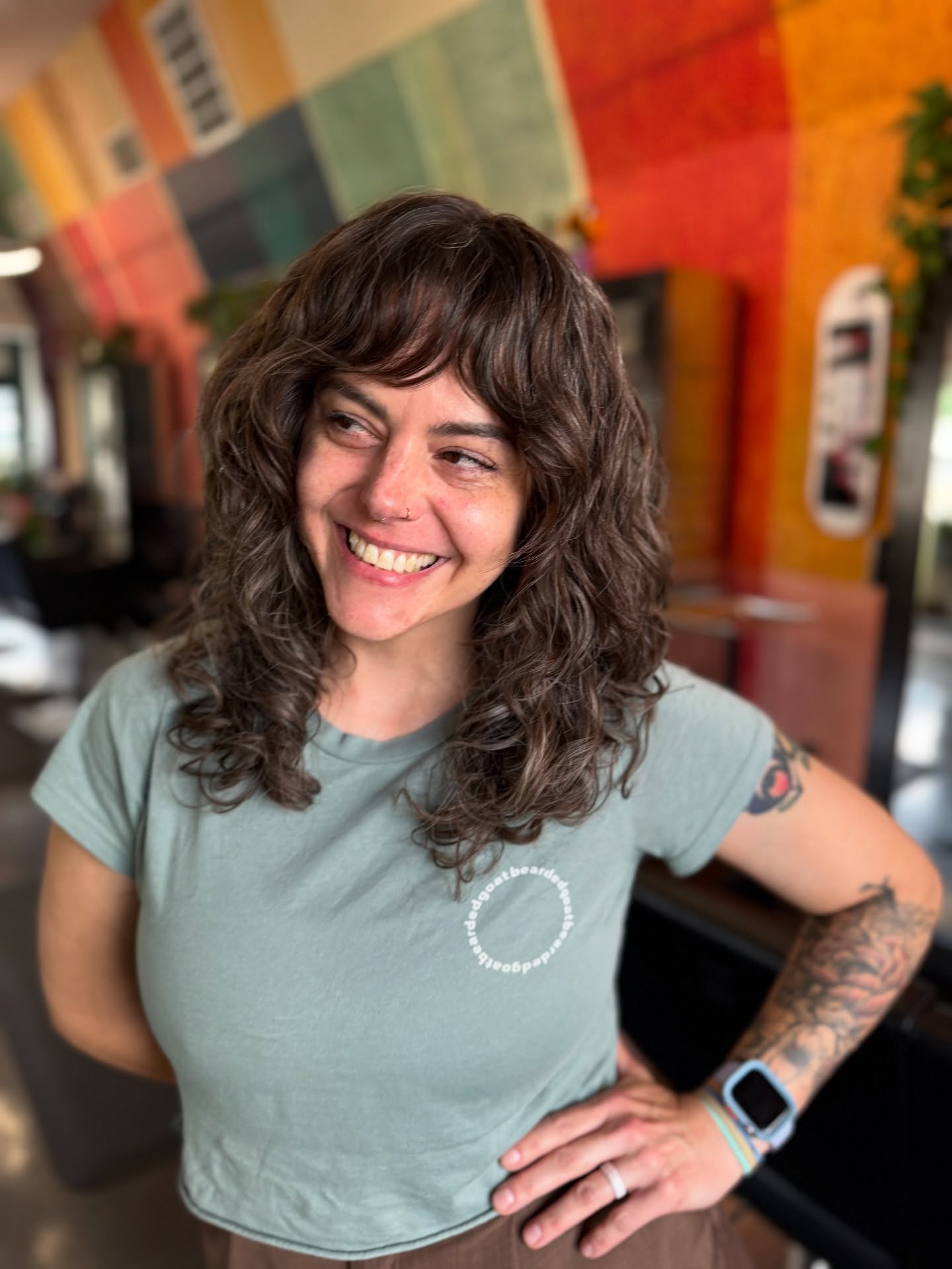 Dynamic Mid-Length Shag with Defined Waves