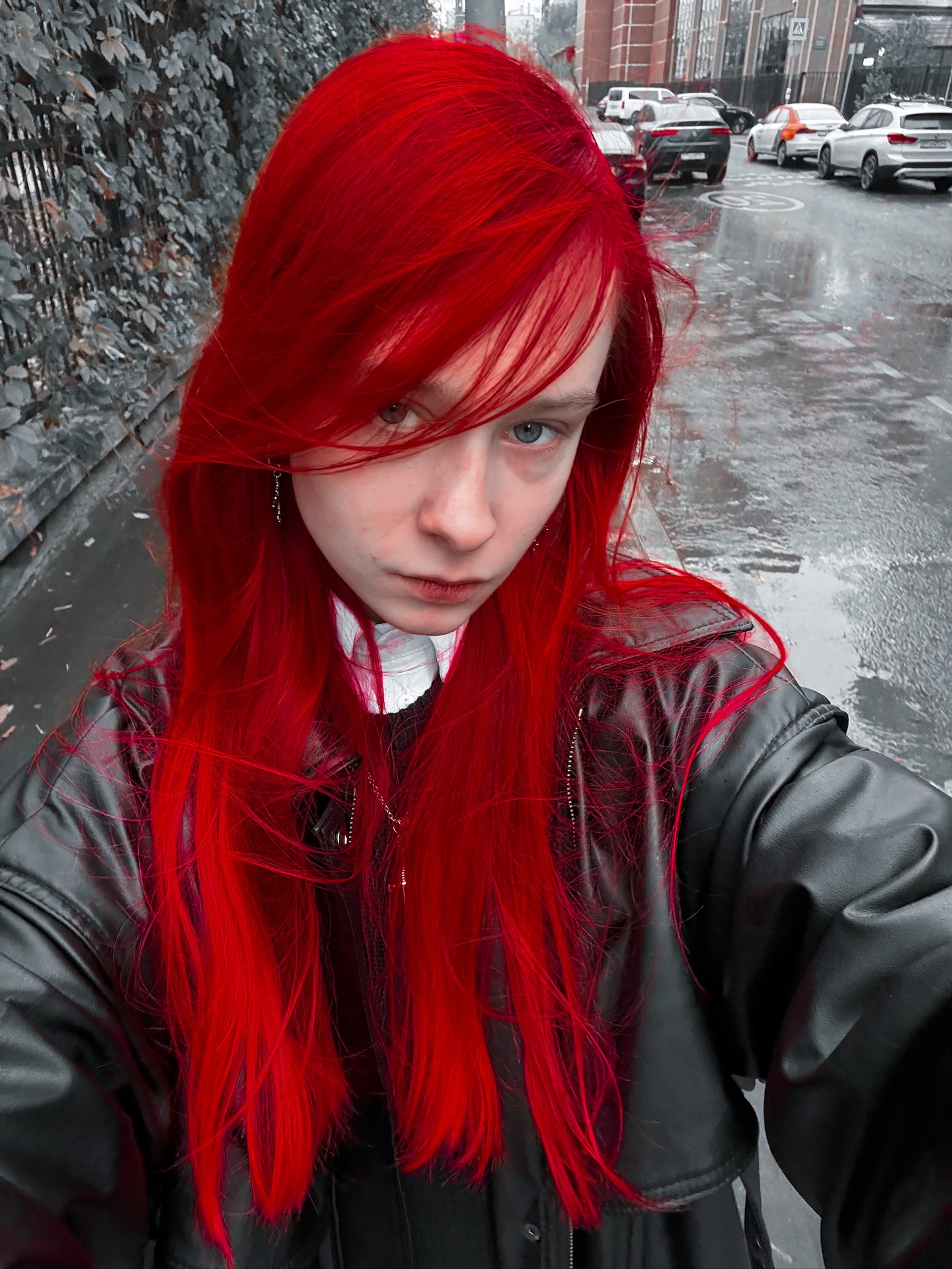 Fiery Cardinal Red with Sleek Urban Edges