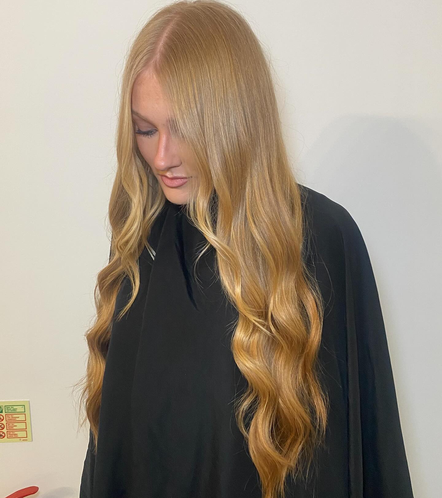 Golden Blonde Waves with Natural Depth