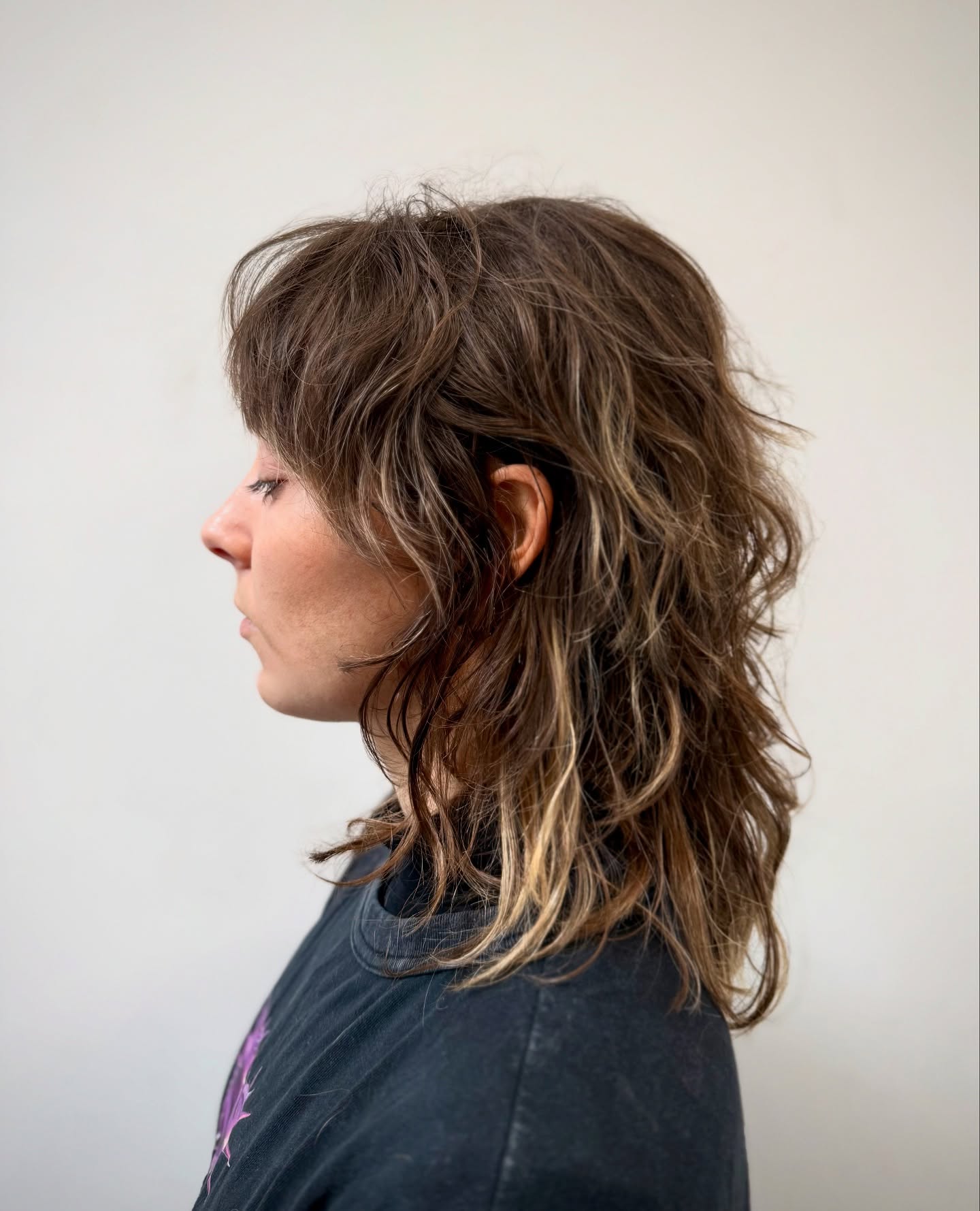 Textured Mid-Length Shag with Subtle Highlights
