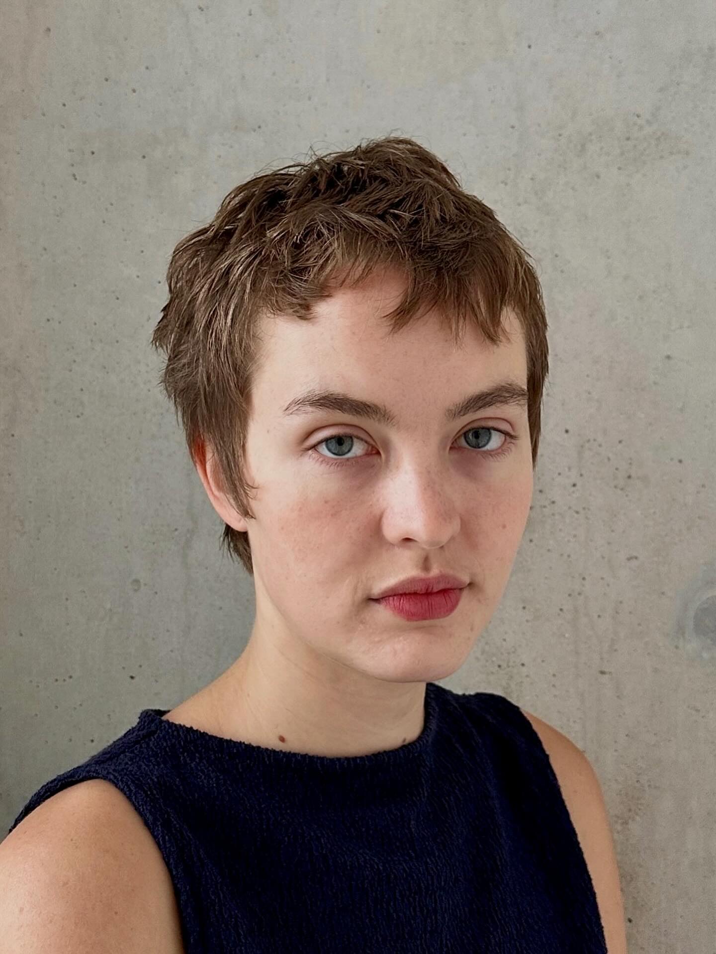 Textured Tapered Pixie with Natural Highlights