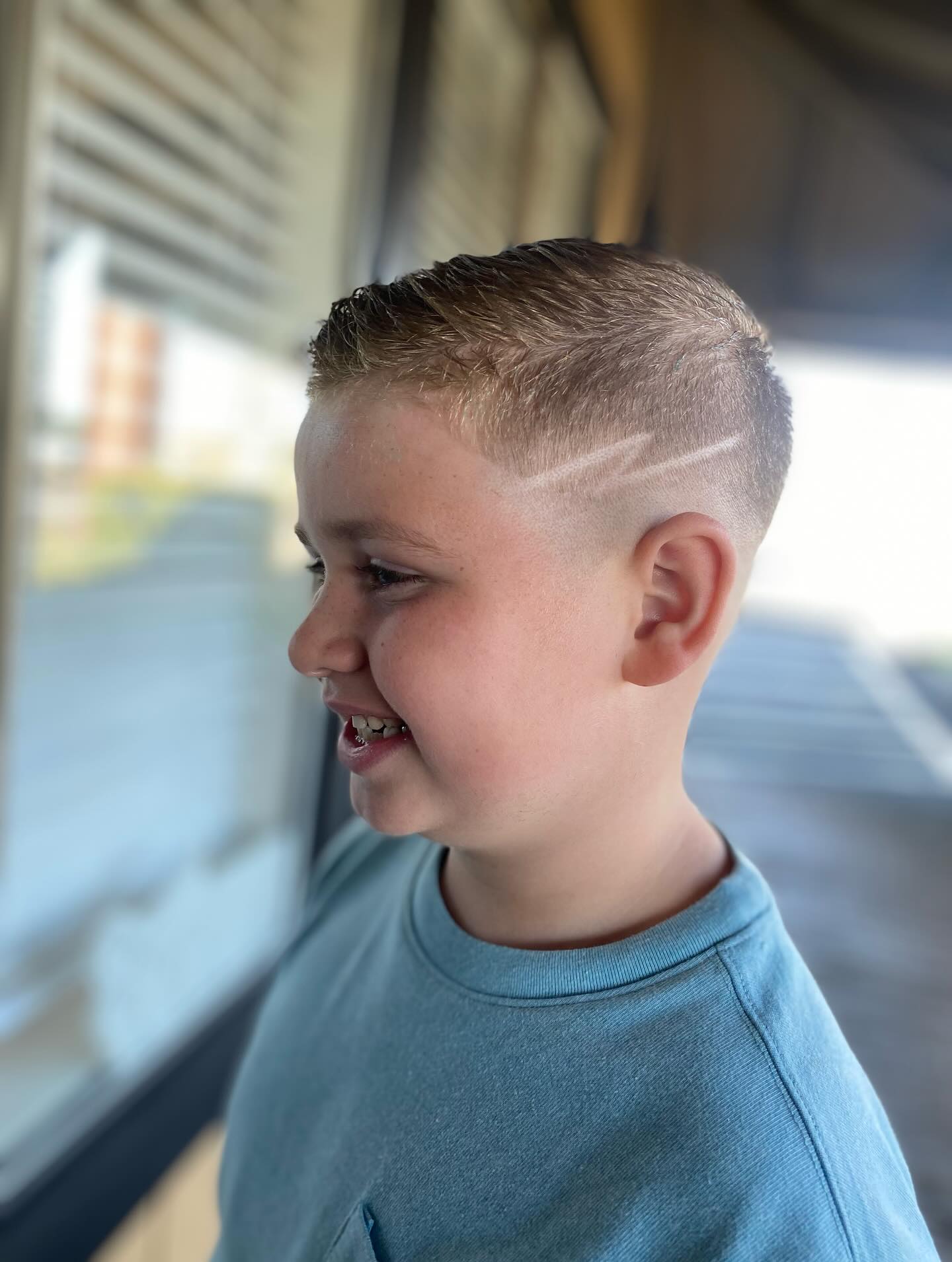 Trendy Short Fade with Creative Line Design