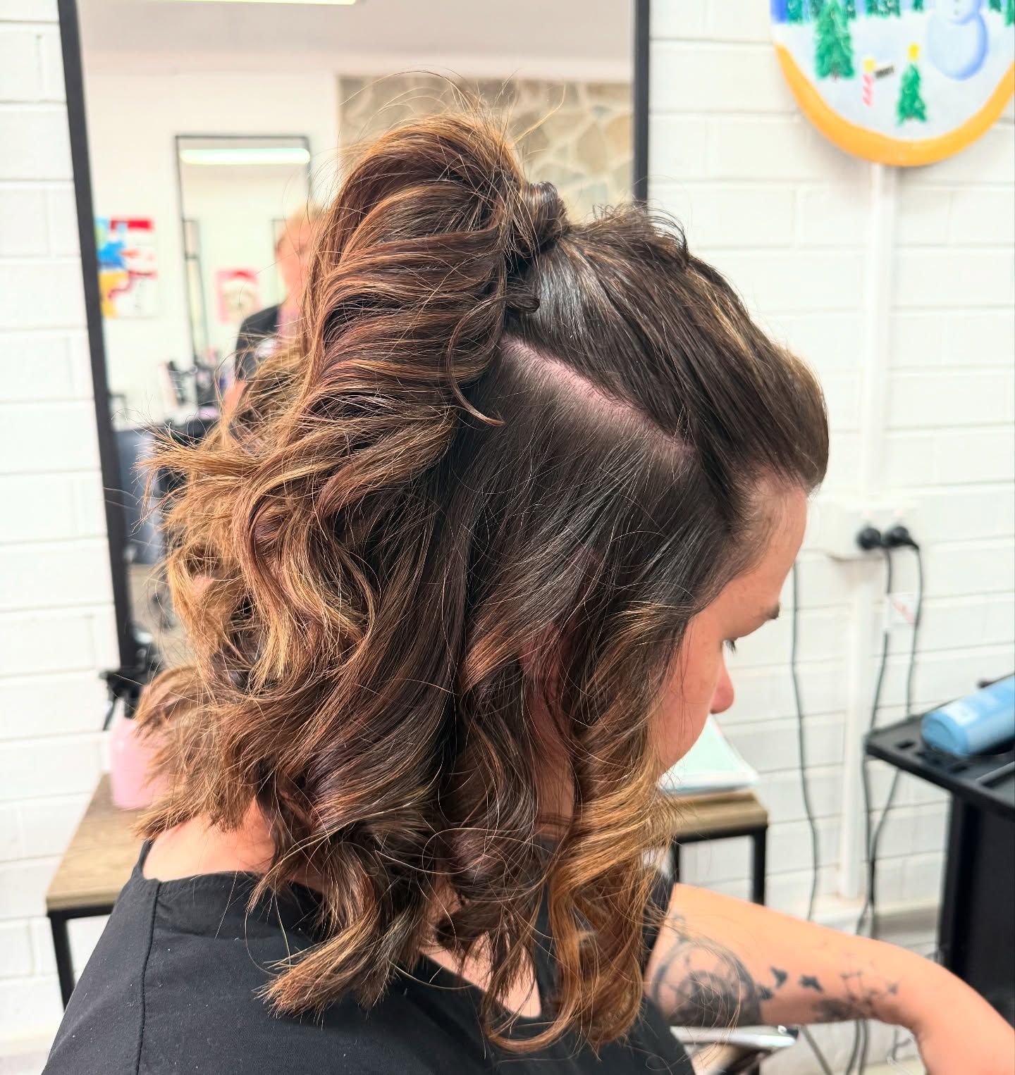 Effortless Curly Half-Up Twist With Subtle Highlights