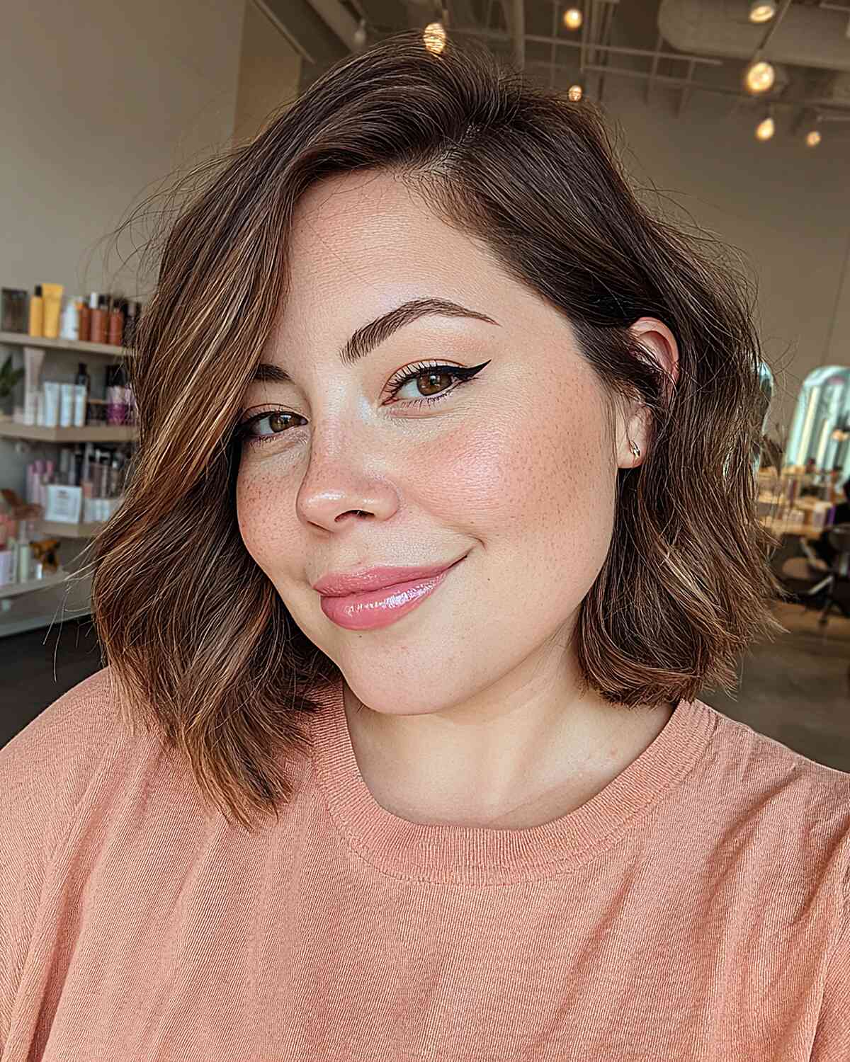 Textured Wavy Bob for Curvy Confidence