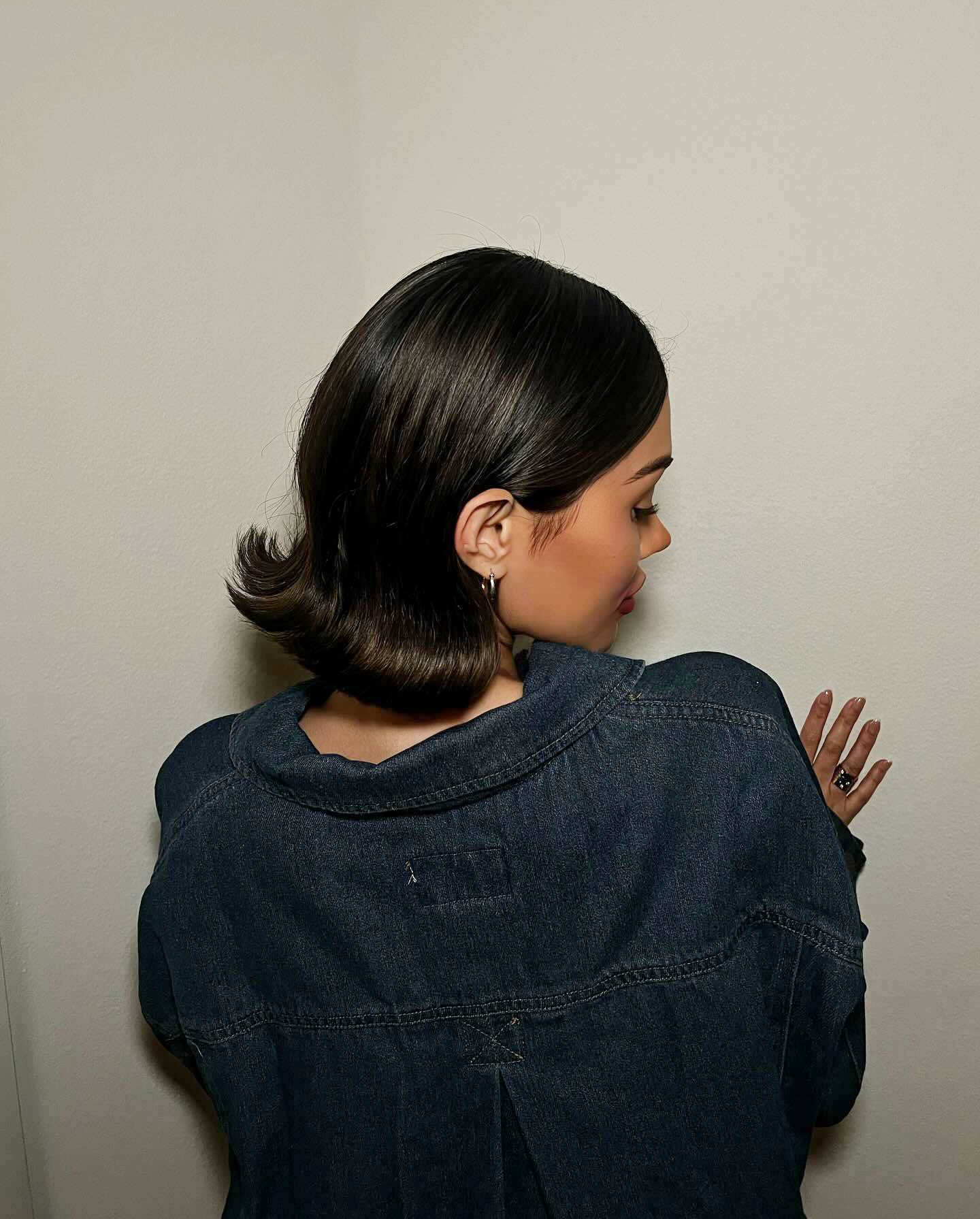 Chic Sleek Lob with Soft Waves