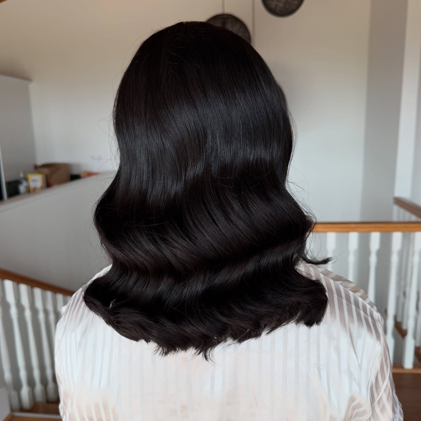 Classic Glossy Lob with Soft Waves
