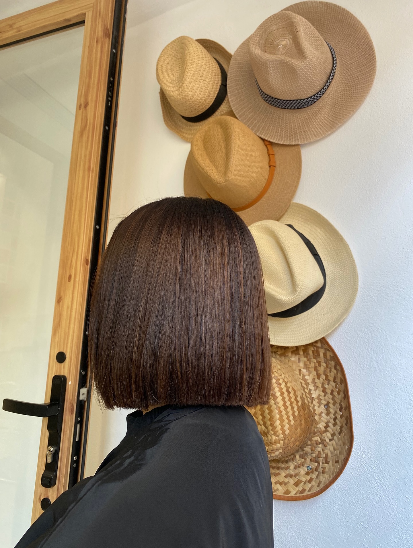 Chic Straight Bob with Rich Chocolate Undertones