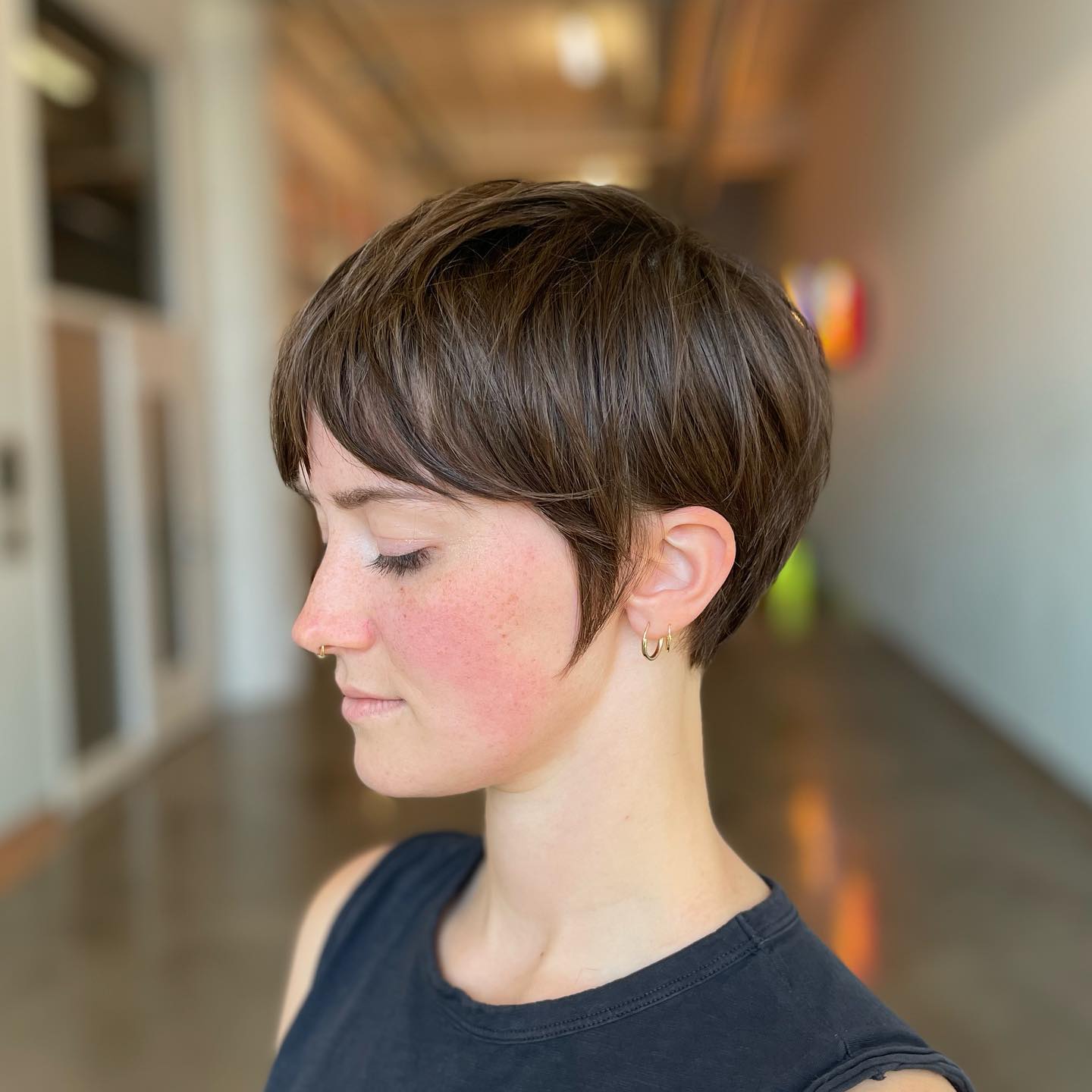 Chic Textured Pixie Cut with Subtle Layers