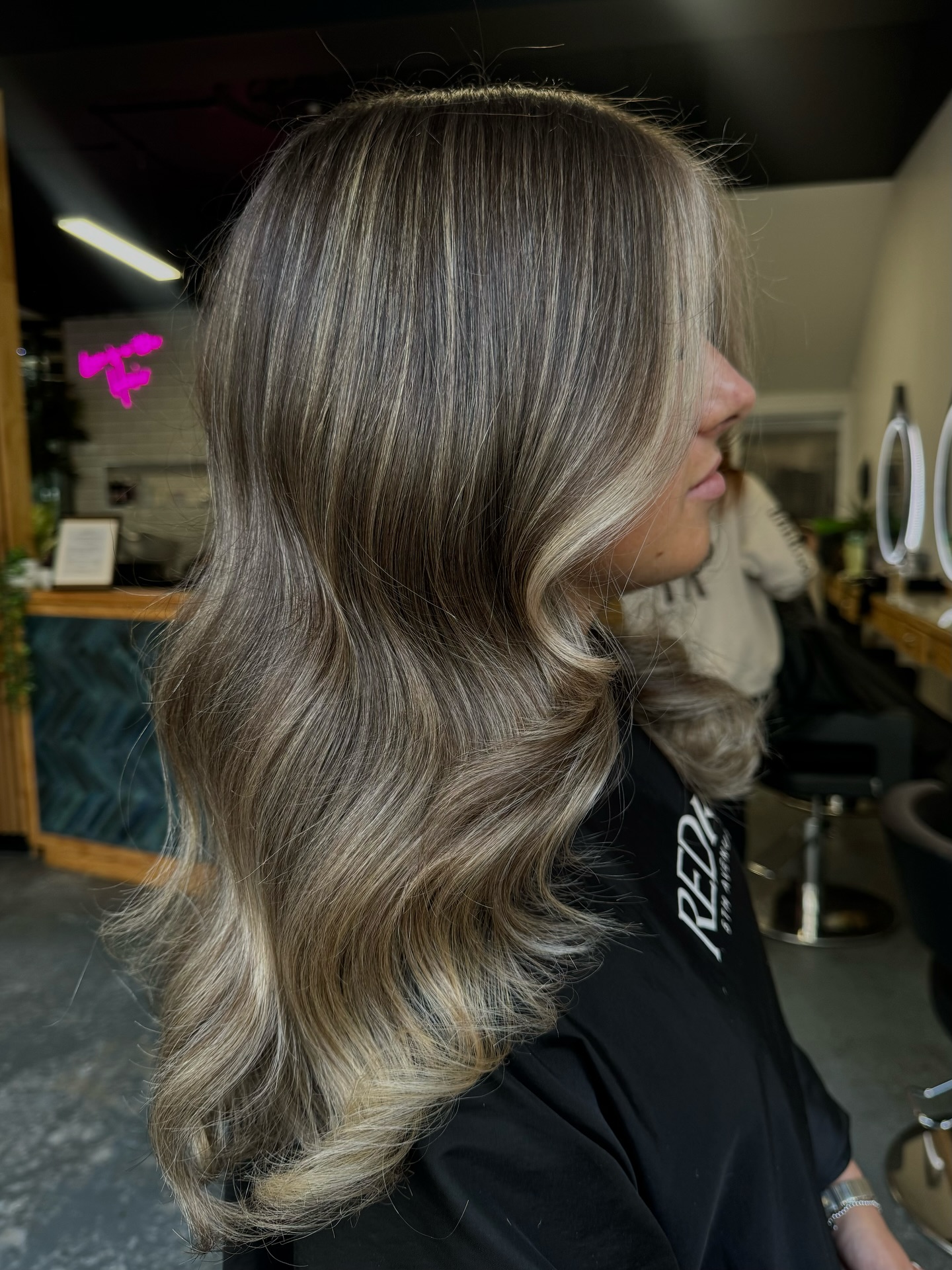 Gorgeous Long Wavy Hair with Soft Ash Highlights