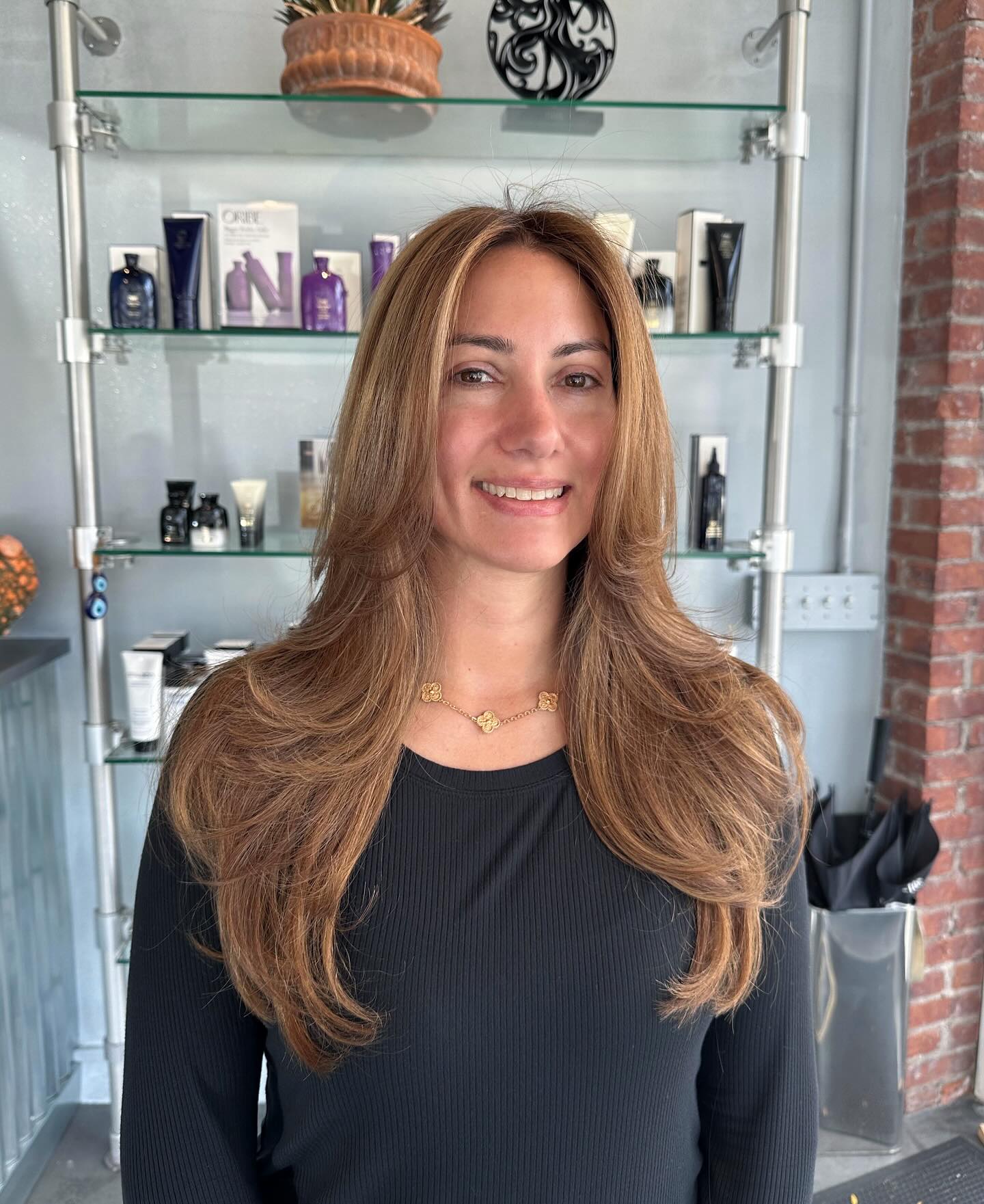 Chic Caramel Long Layers with Soft Waves