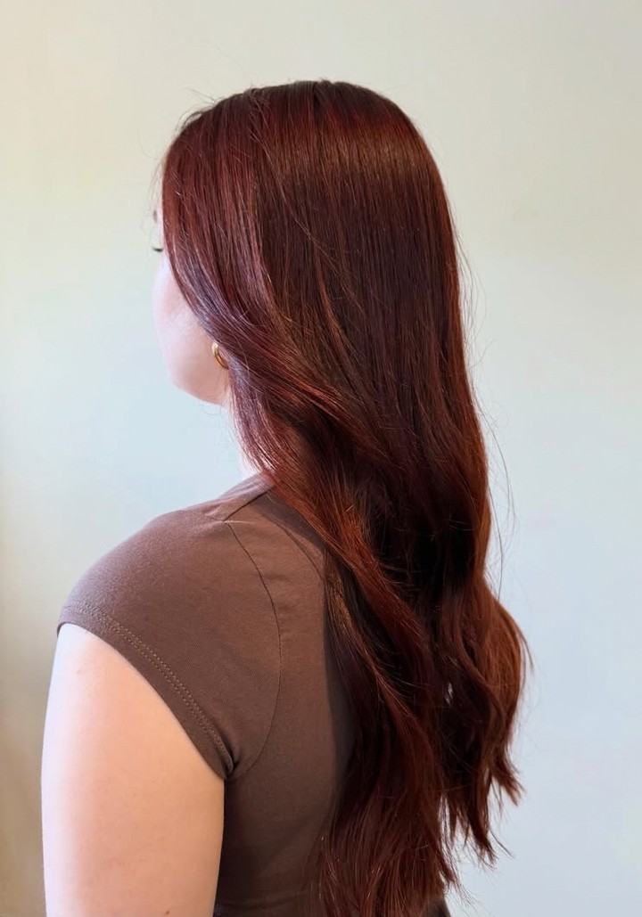 Rich Mahogany Waves with Natural Shine