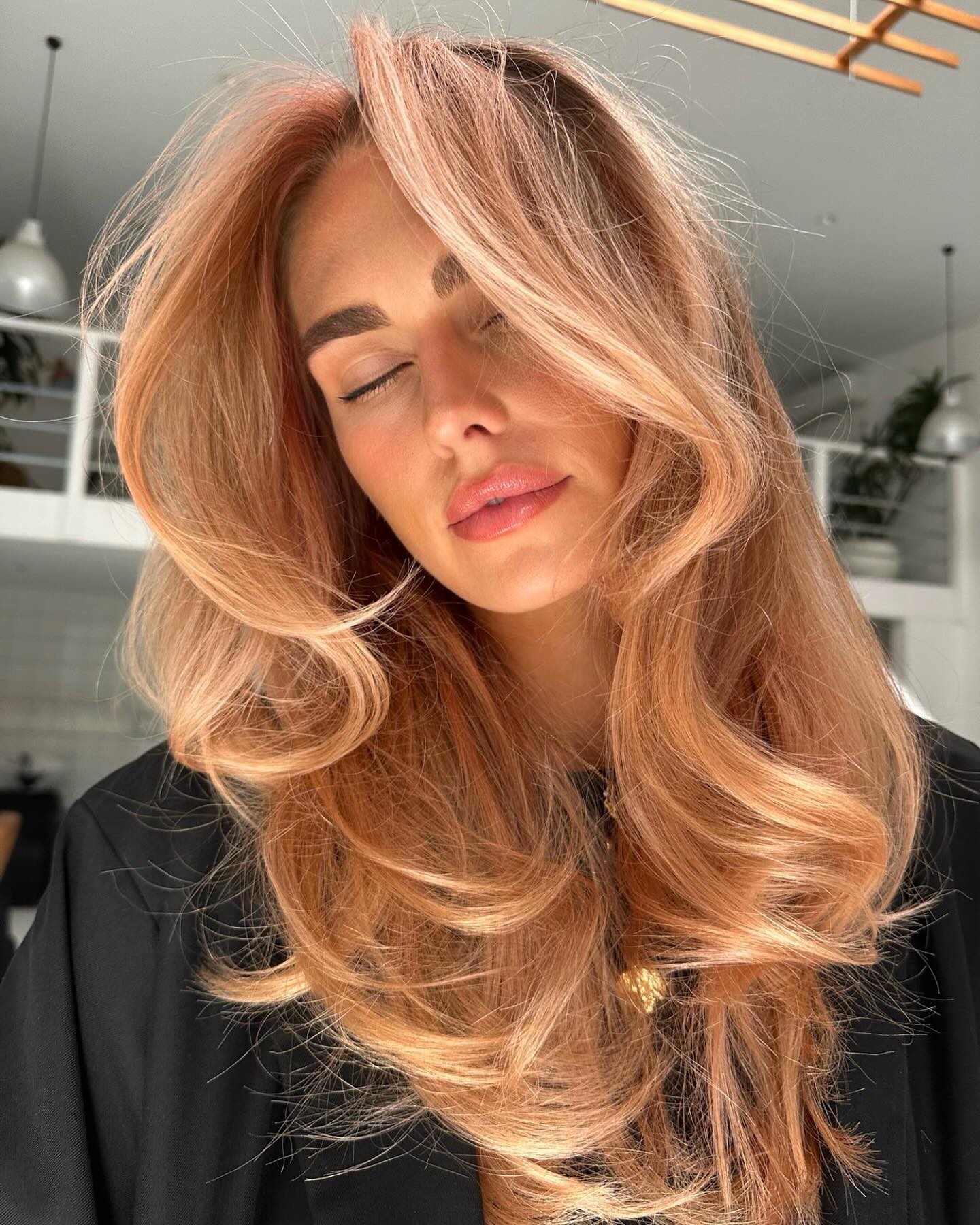 Soft Rosé Blended Layers with Lush Volume