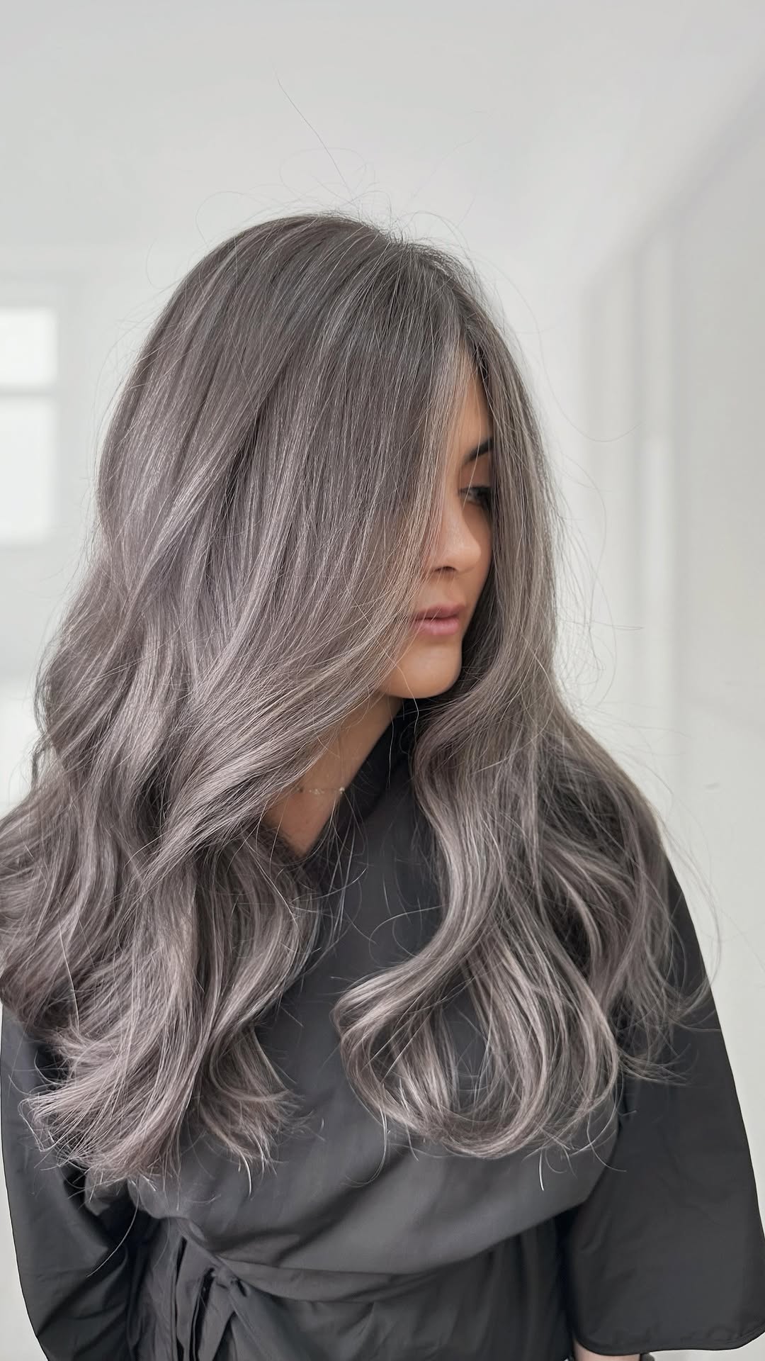 Soft Silver Waves with Subtle Dimension