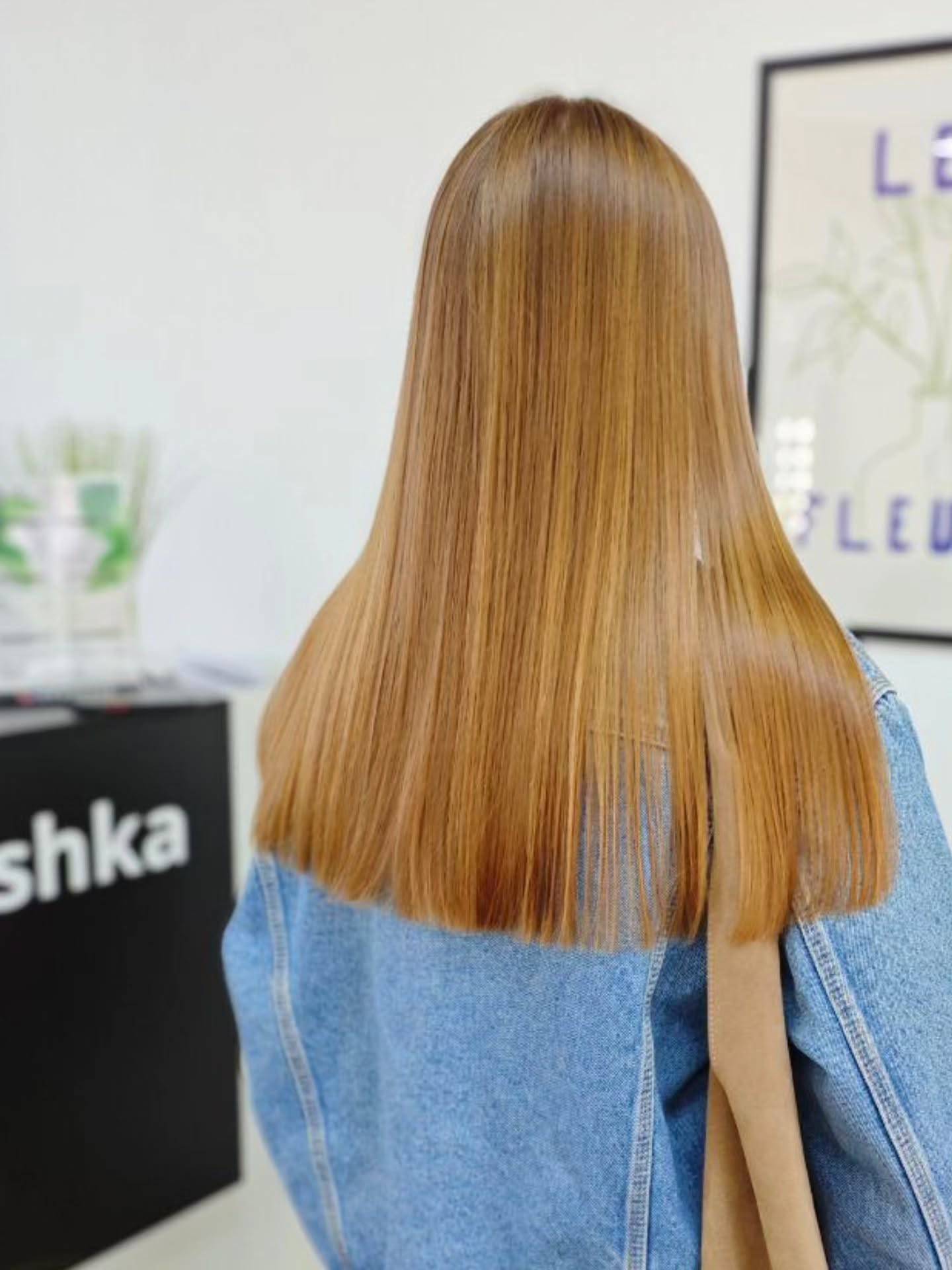 Radiant Straight Hair with Subtle Warmth