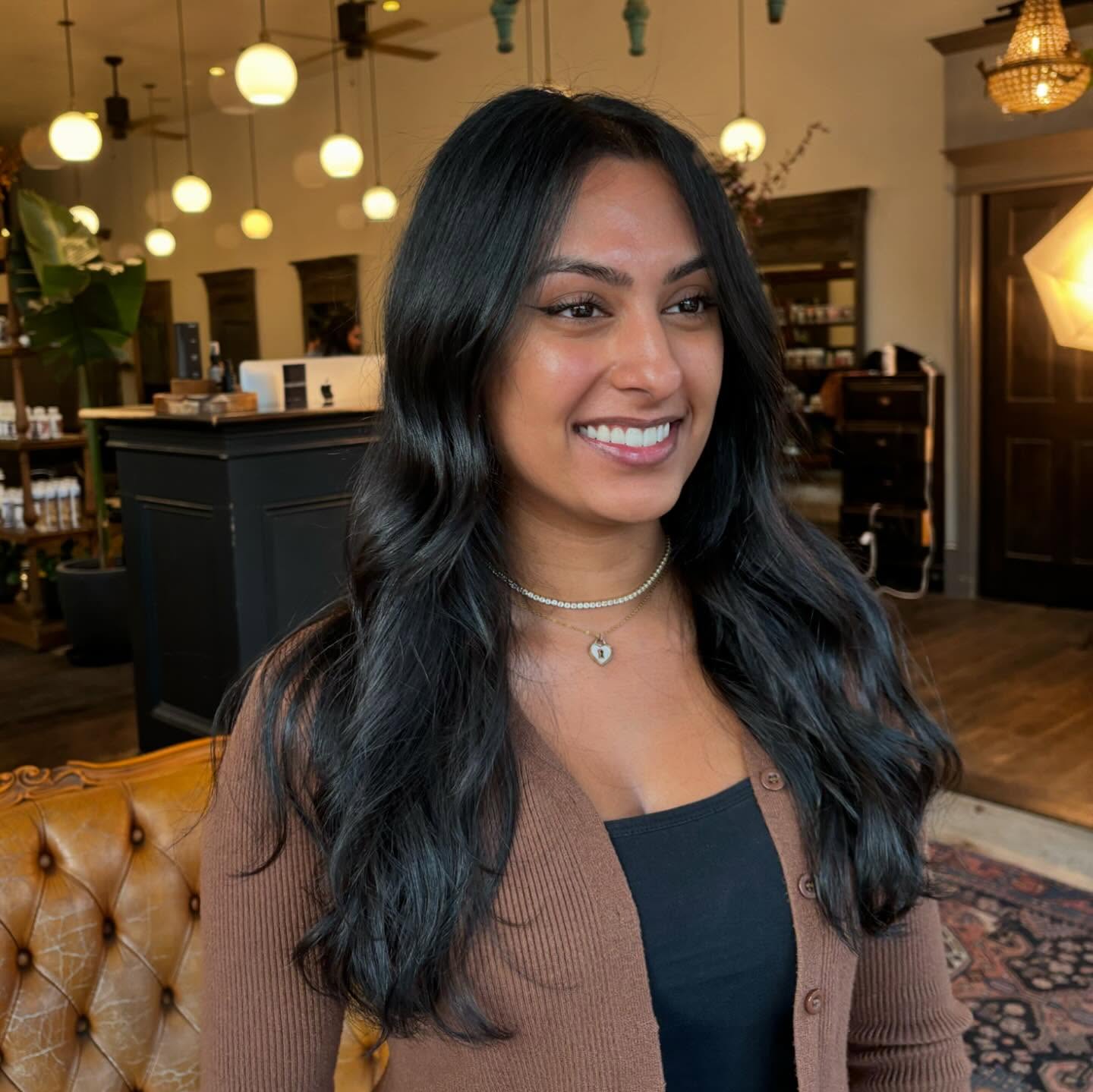 Sleek Long Layered Waves with Natural Volume